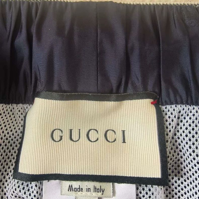 Gucci Gucci Little Bee Dark Patterned Nylon Full Print Shorts Size US 32 / EU 48 - 4 Thumbnail