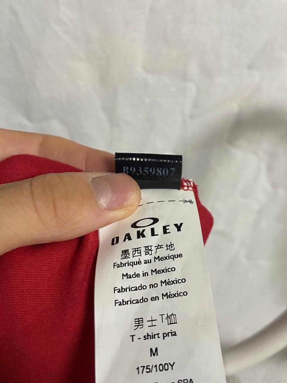 Oakley 👕 Oakley Graffiti Logo T-Shirt Size US M / EU 48-50 / 2 - 7 Thumbnail