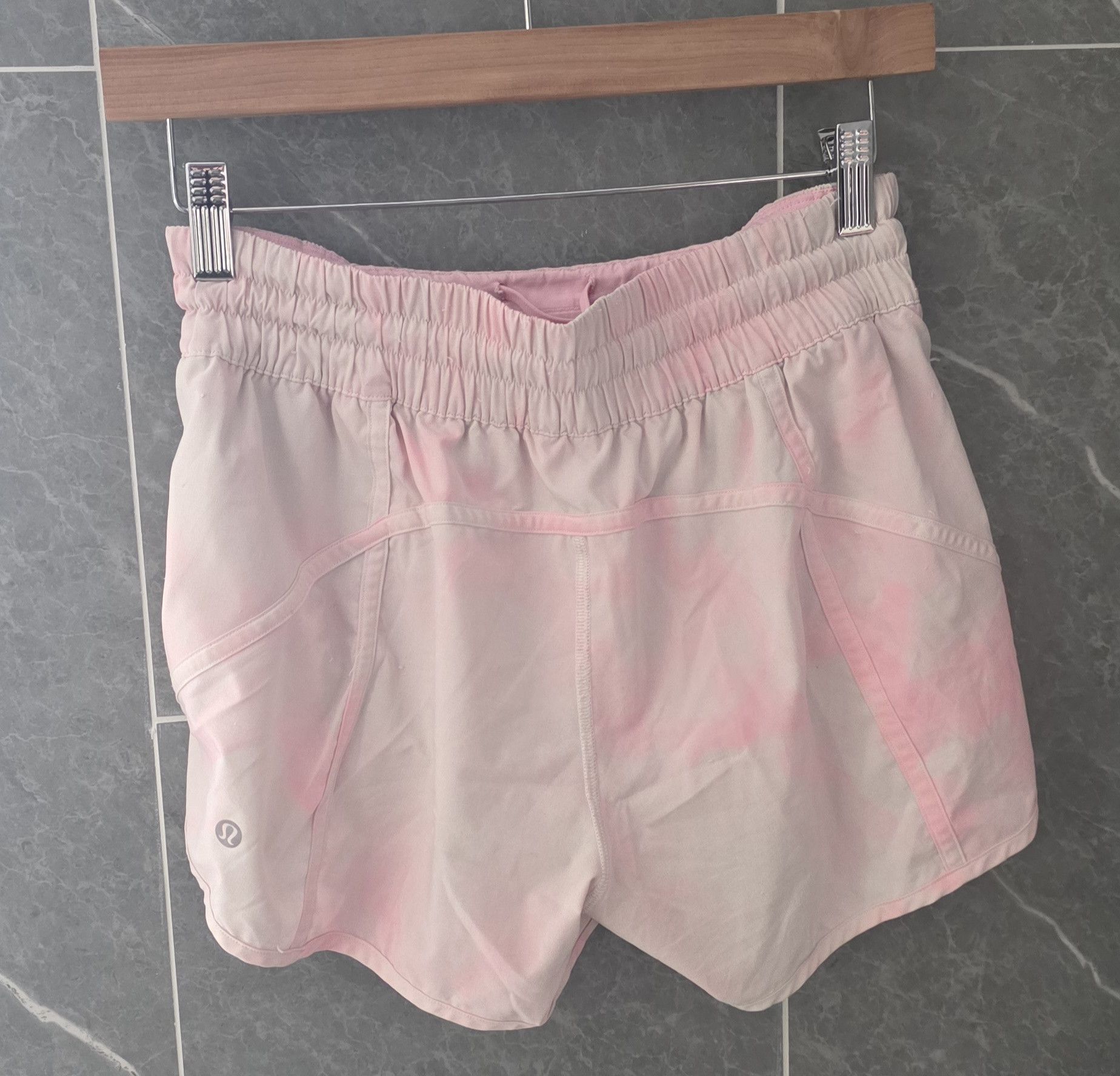 Lululemon Lululemon Run Speed Short Dye Barely Pink Bleached Coral 8 Size 30" / US 8 / IT 44 - 2 Thumbnail