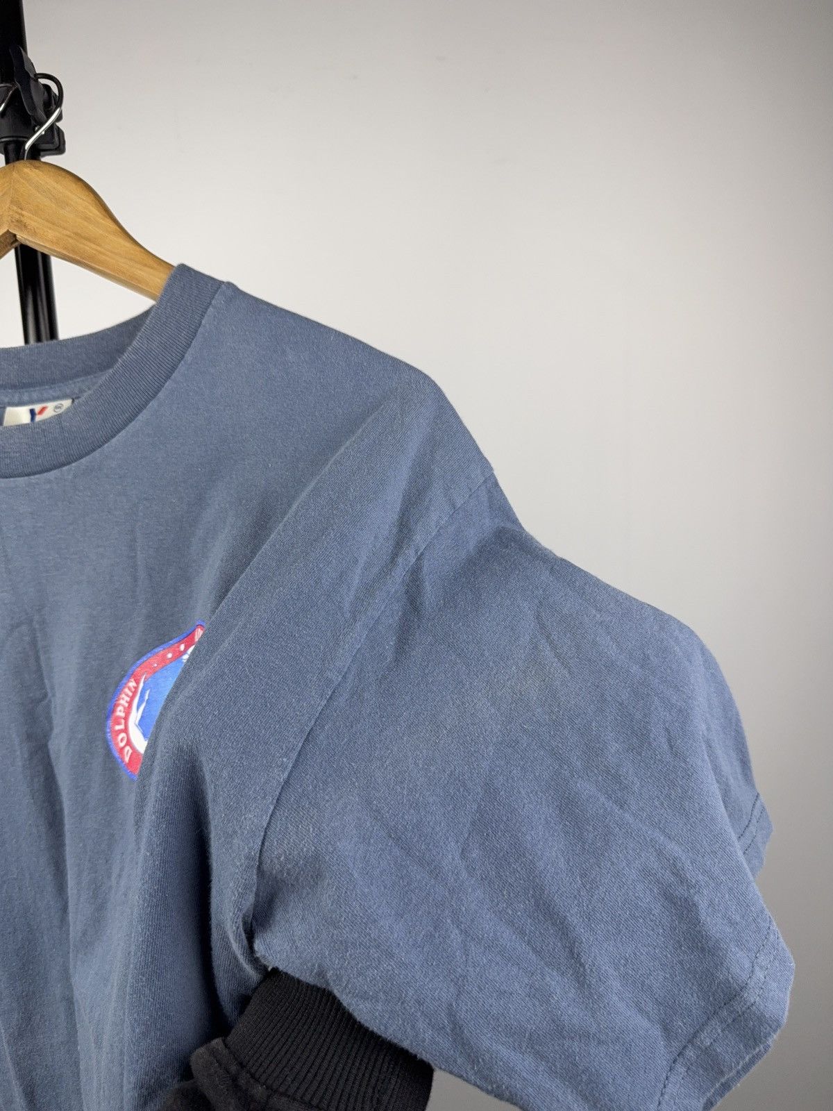 Vintage VNTG 90s Surf Nuevo Vallarta Mexico Dolphin T-Shirt Yazbek Size US L / EU 52-54 / 3 - 9 Thumbnail