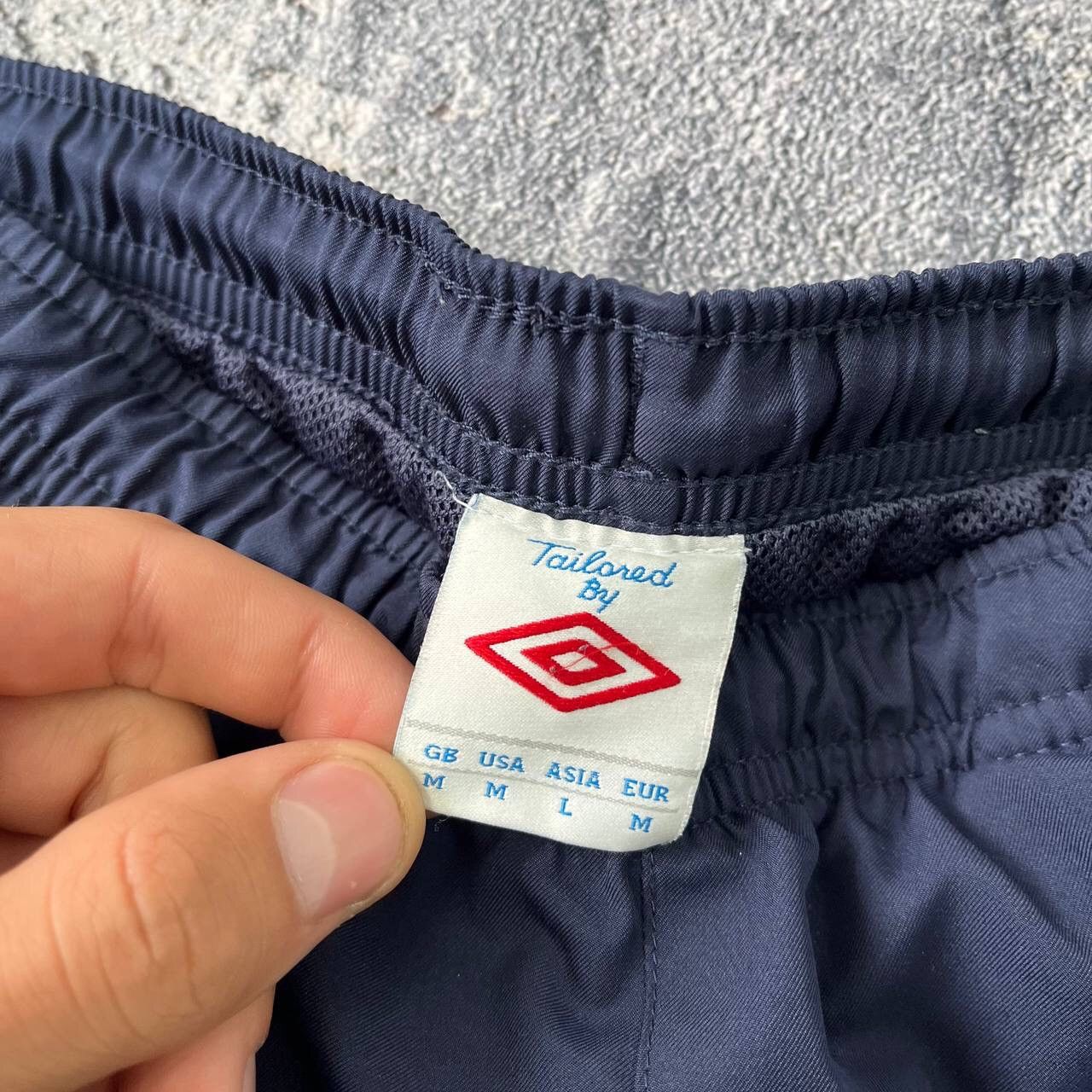 Umbro Vintage Glasgow Rangers 2018/2019 top training football Size US 34 / EU 50 - 6 Thumbnail