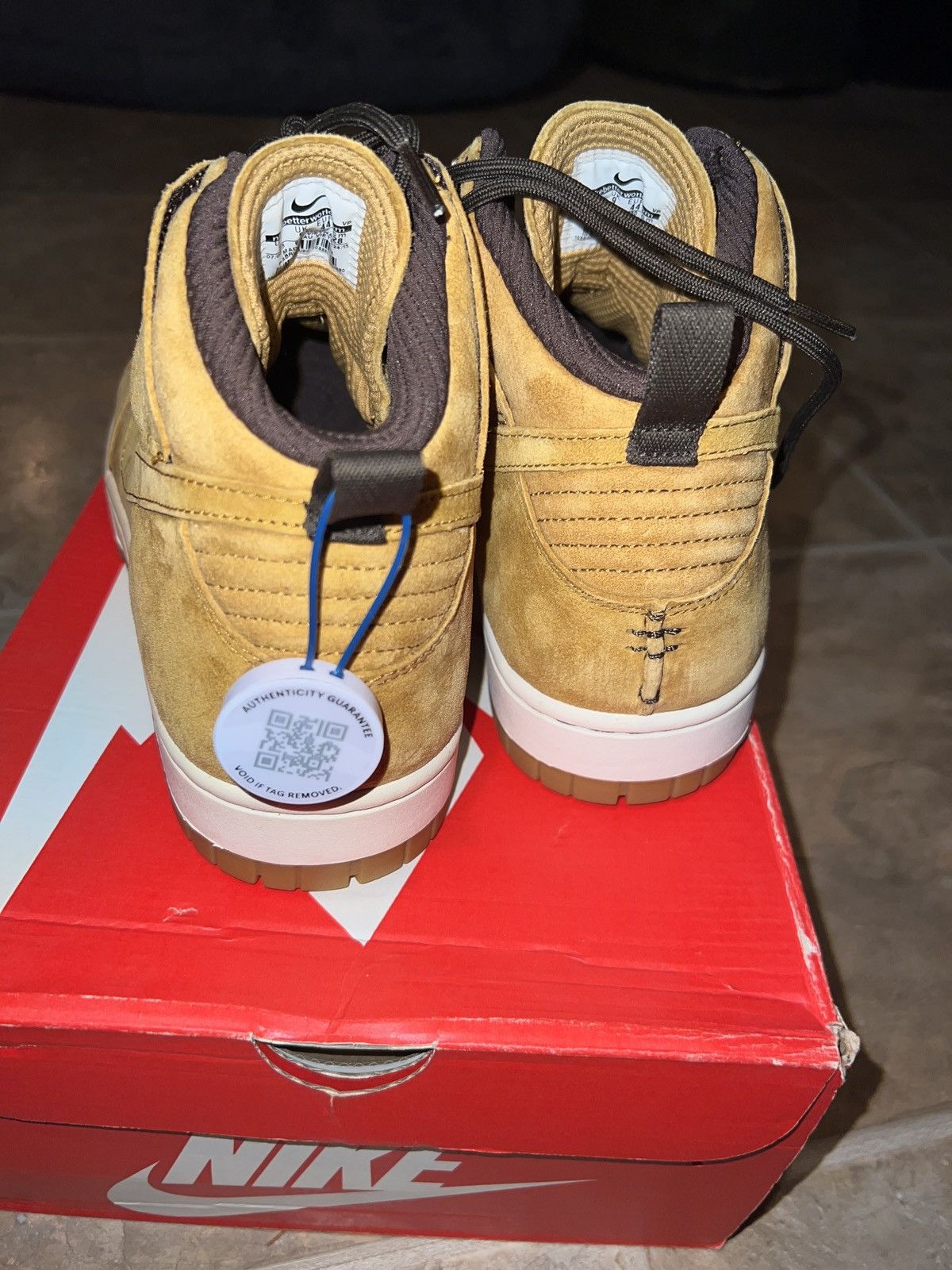 Nike NIKE DUNK CMFT WB Size US 10 / EU 43 - 4 Thumbnail