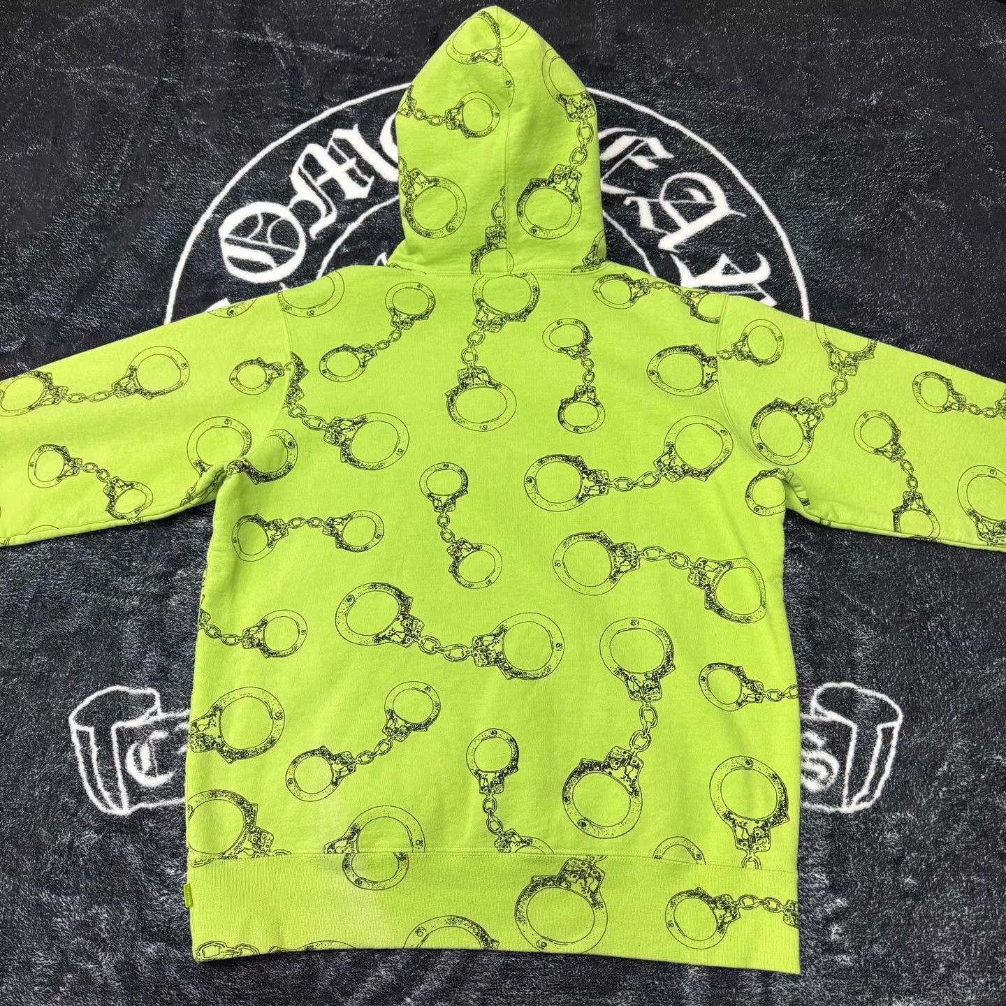 Supreme Supreme Fluorescent Green Over Print Handcuff Hoodie Q10 Size US XL / EU 56 / 4 - 3 Thumbnail