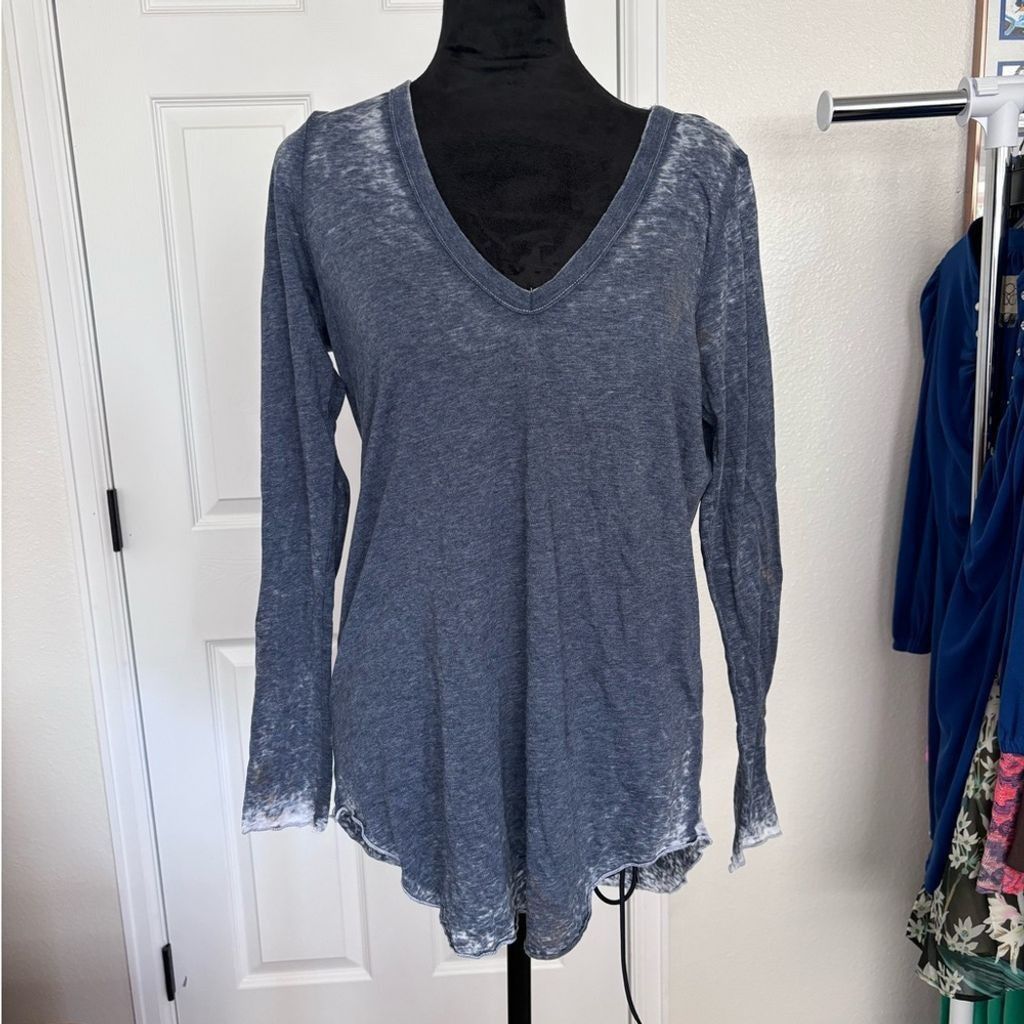 Chaser Brand Chaser long sleeve top S NWOT Size S / US 4 / IT 40 - 1 Thumbnail