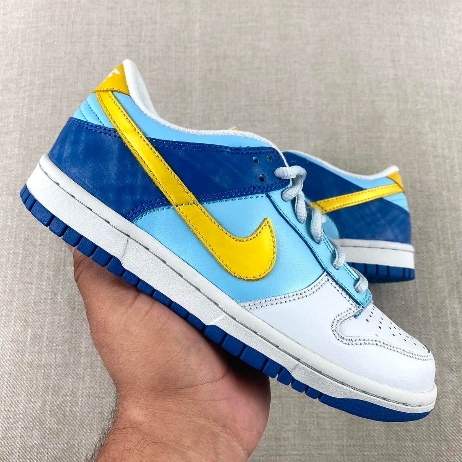 Nike 2008 Nike Dunk Low “Splash” Women 6 Size US 6 / IT 36 - 1 Thumbnail