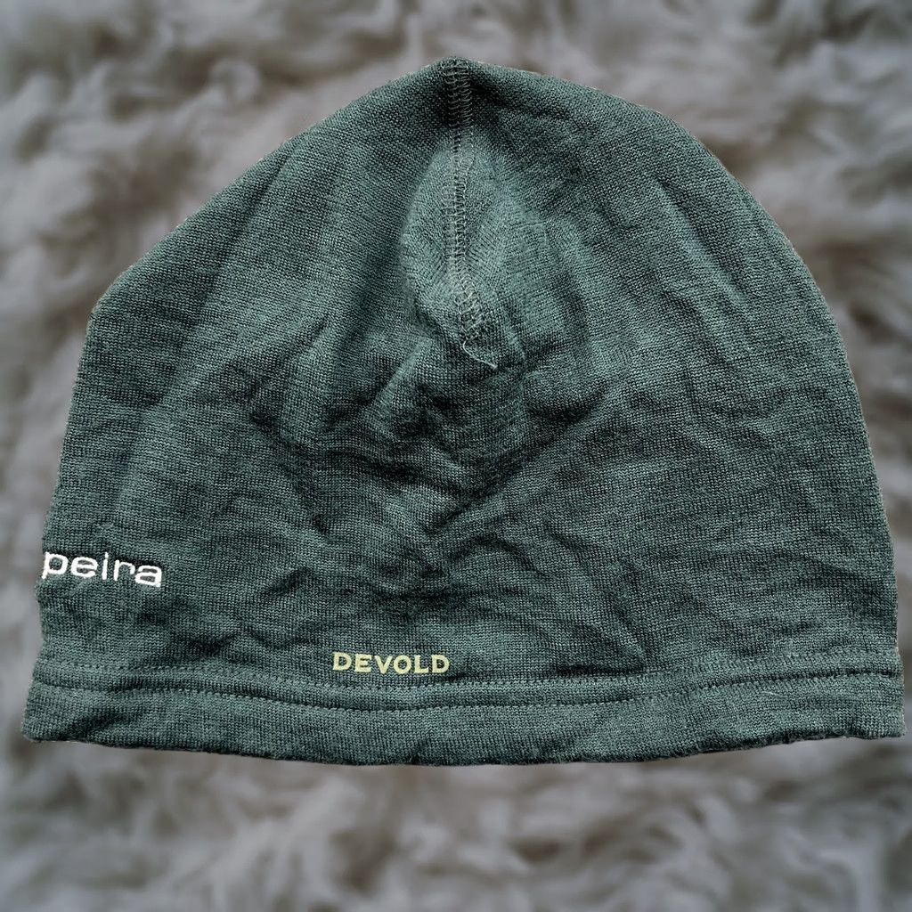 Vintage Devold Beanie Hat One Size Merino Wool Knitted Green Outdoor Lightweight Stretch Unisex Adults Beanie Accessories Mens Womens Boys Girls Size ONE SIZE - 1 Thumbnail