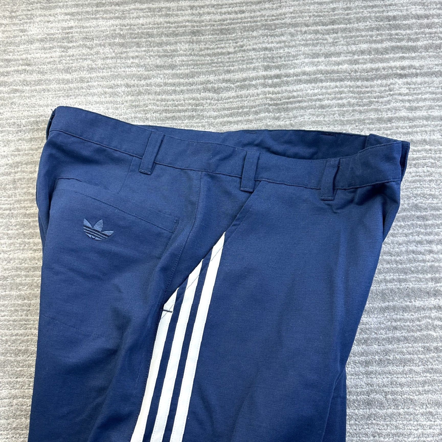 Adidas NEW Adidas Pants Mens 30x32 Blue Chino Skateboarding Skater Striped Slacks Size US 30 / EU 46 - 3 Thumbnail