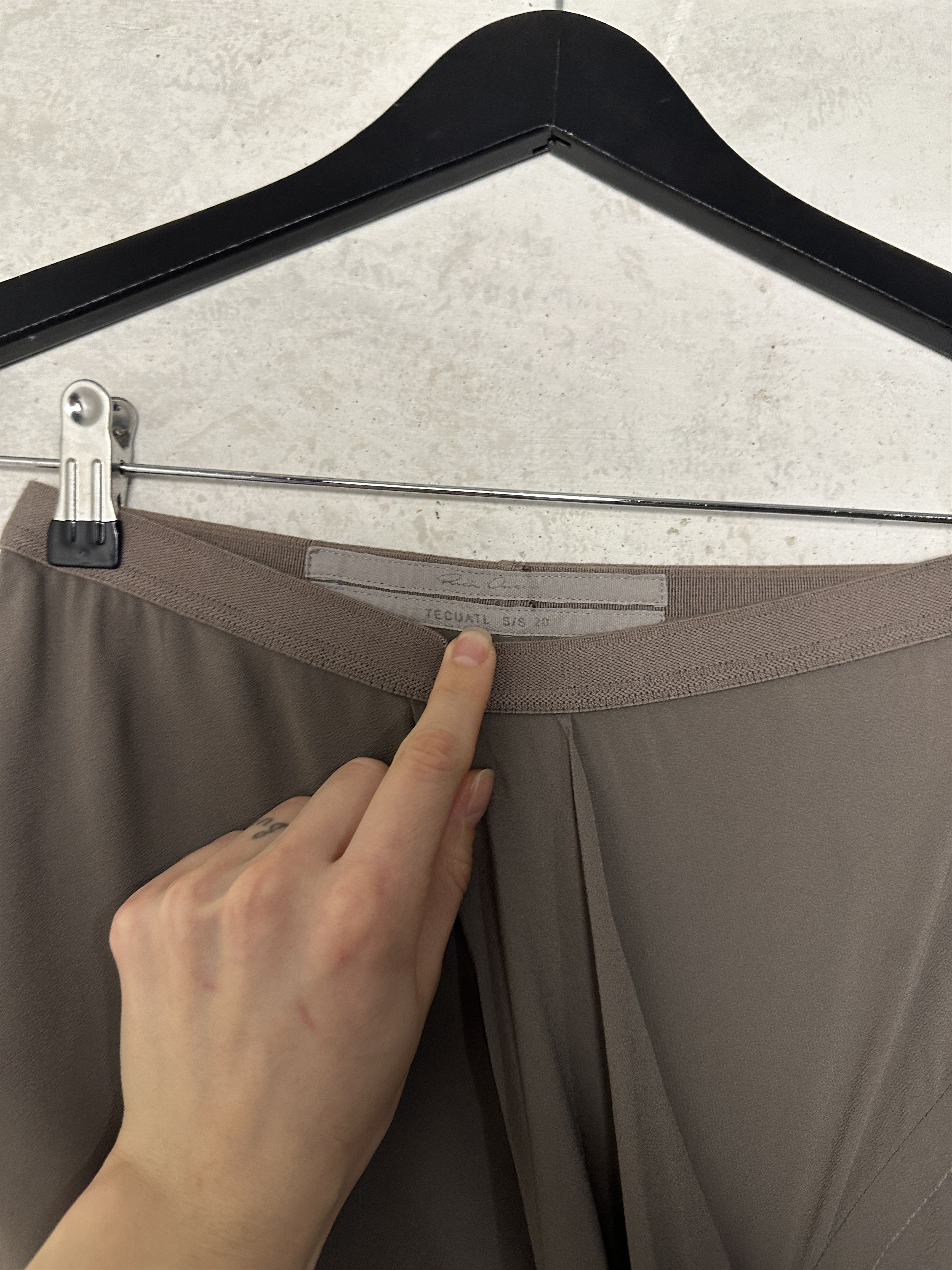 Rick Owens Rick Owens SS20 TECUATL Draped Crepe Maxi Skirt In Black Size 27" / US 4 / IT 40 - 4 Thumbnail