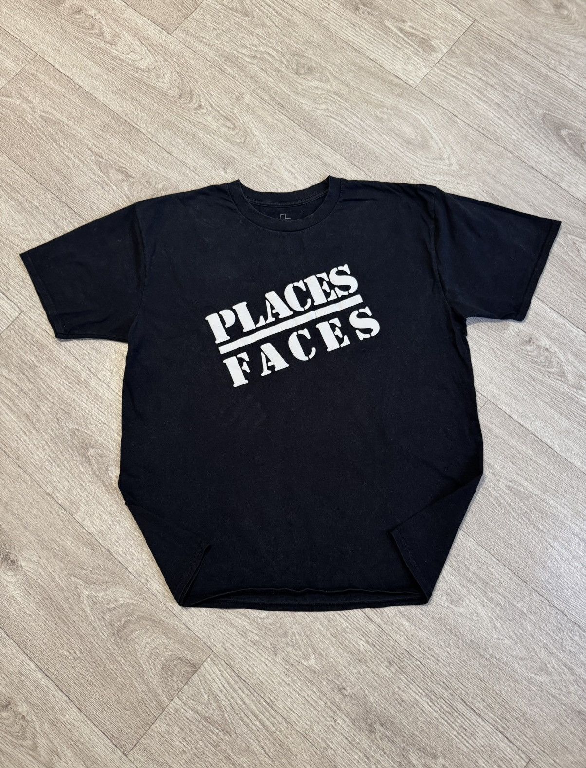 Places + Faces 🔷Places + Faces Big logo T-shirt🔷 Size US XL / EU 56 / 4 - 1 Thumbnail