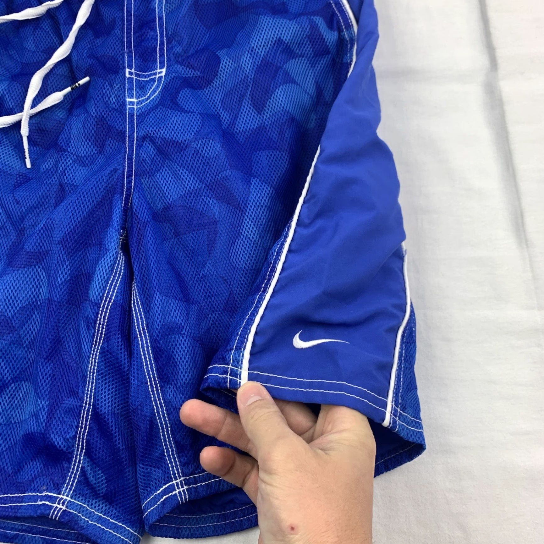 Nike VINTAGE Nike Swim Trunks Bottom Men M Blue Beach 90s Y2K Grunge Swim Shorts Size US 31 - 2 Thumbnail