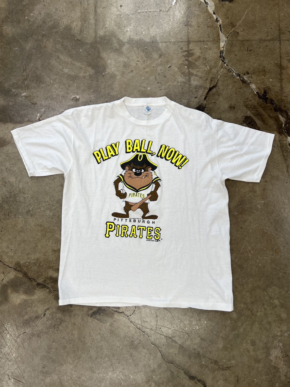 Vintage × Warner Bros Vintage 1990 Looney Tunes Taz MLB Pirates Play Ball Tee Large Size US L / EU 52-54 / 3 - 2 Thumbnail