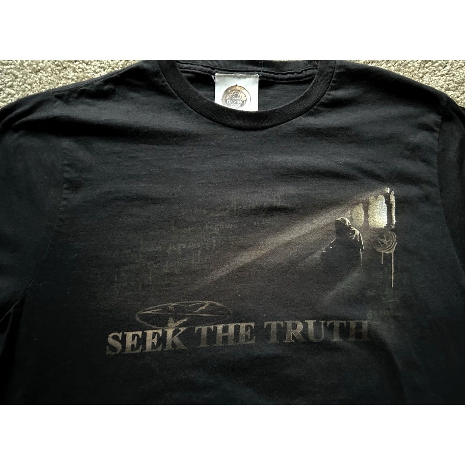 Vintage VINTAGE Da Vinci Code Movie Promo T Shirt Women’s M Black Short Sleeve Cotton Casual Sleeve Shirt Womens Movie Mens? Size M / US 6-8 / IT 42-44 - 3 Thumbnail