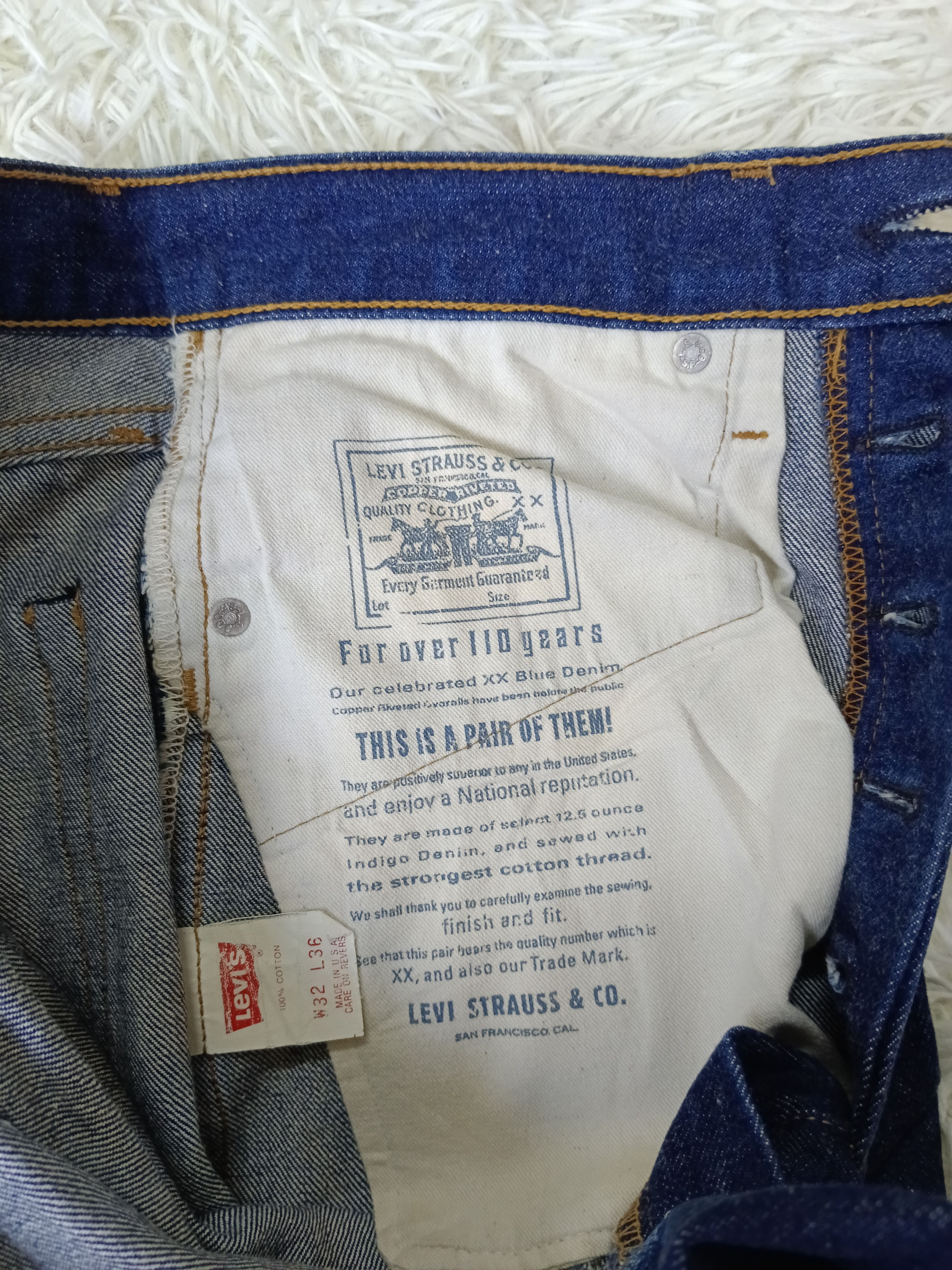 LEVIS VINTAGE 90s 501 BIG E