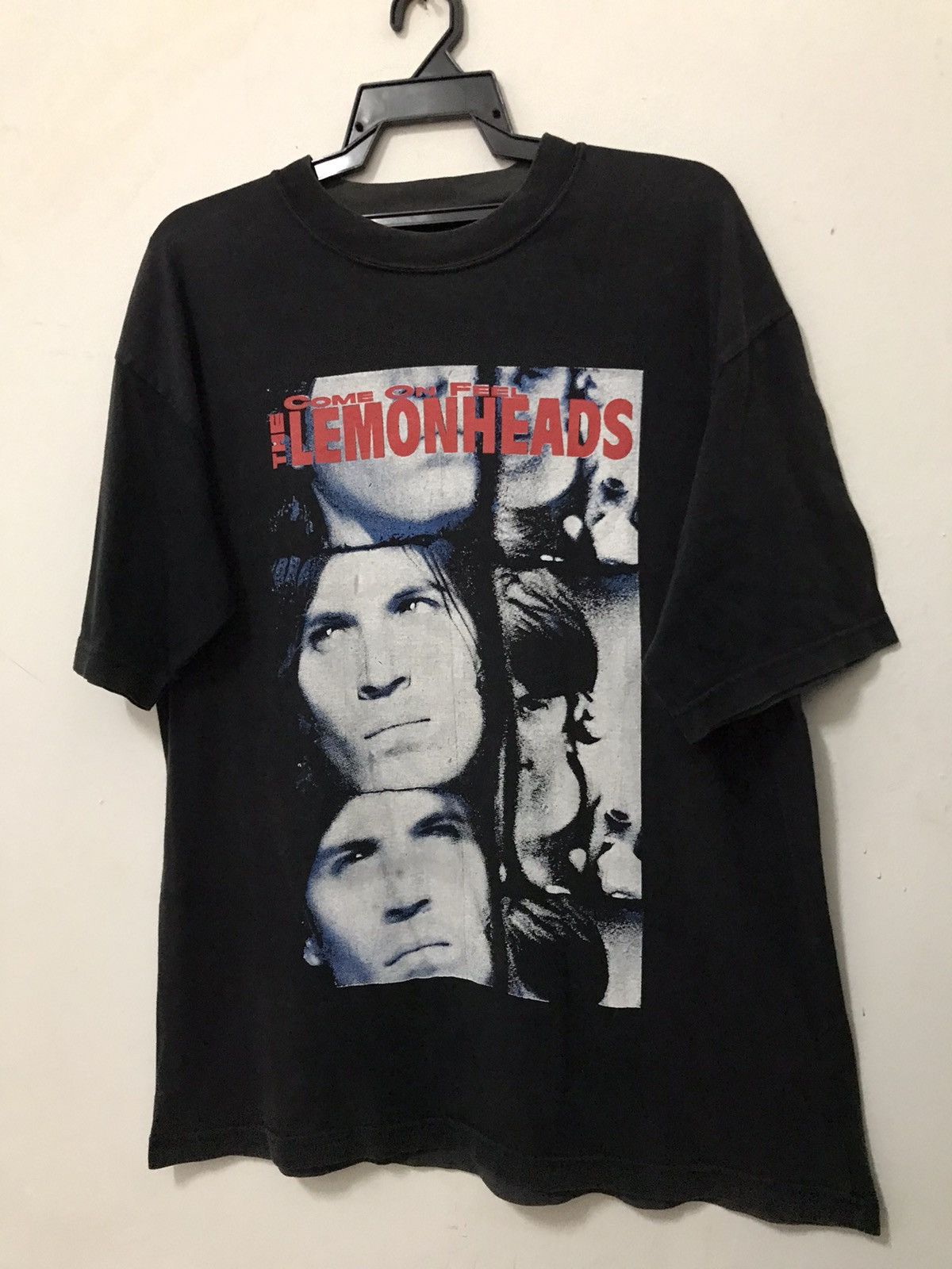 Band Tees Vintage 90s The Lemonheads Come on feel album T-Shirt Size US XL / EU 56 / 4 - 5 Thumbnail