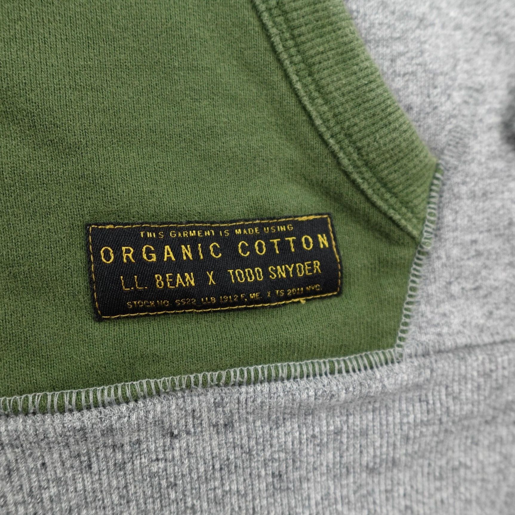 Todd Snyder VINTAGE Todd Snyder Hoodie Mens Medium Gray Green Graphic Pullover Fish River Outdoor Size US M / EU 48-50 / 2 - 5 Thumbnail