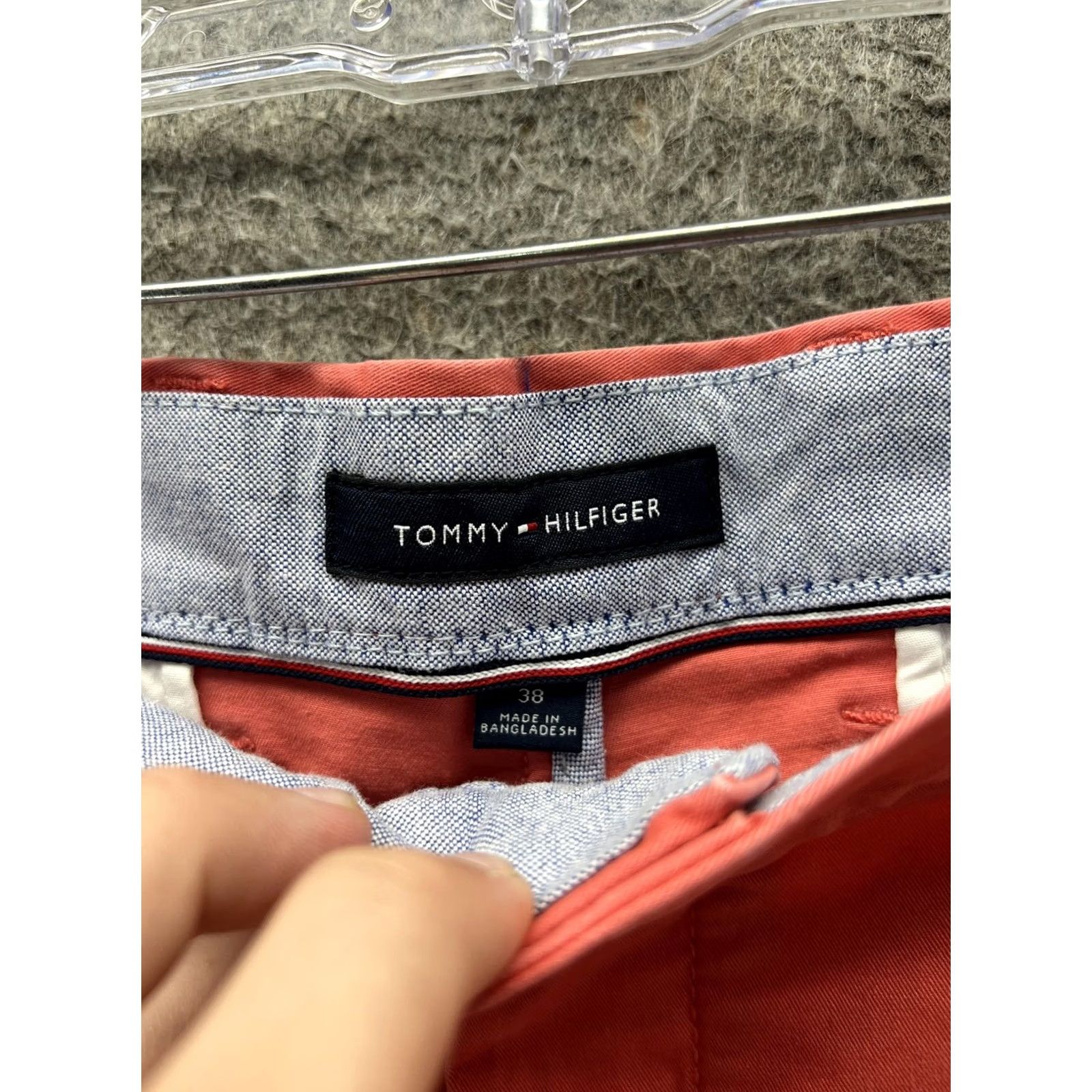 Tommy Hilfiger Tommy Hilfiger Shorts Mens 38 Red Chino Flat Front 9 Inseam Casual Summer Flat Front Pockets Slashed Pocket Mens 38 Red Casual Summer Size US 38 / EU 54 - 5 Thumbnail