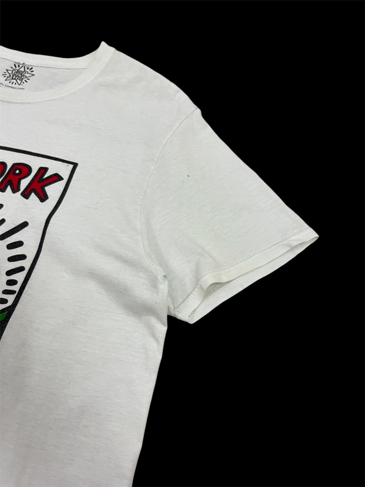 Keith Haring × Vintage Vintage Pop Shop Keith Haring NY Apple Tshirt Size US L / EU 52-54 / 3 - 4 Thumbnail