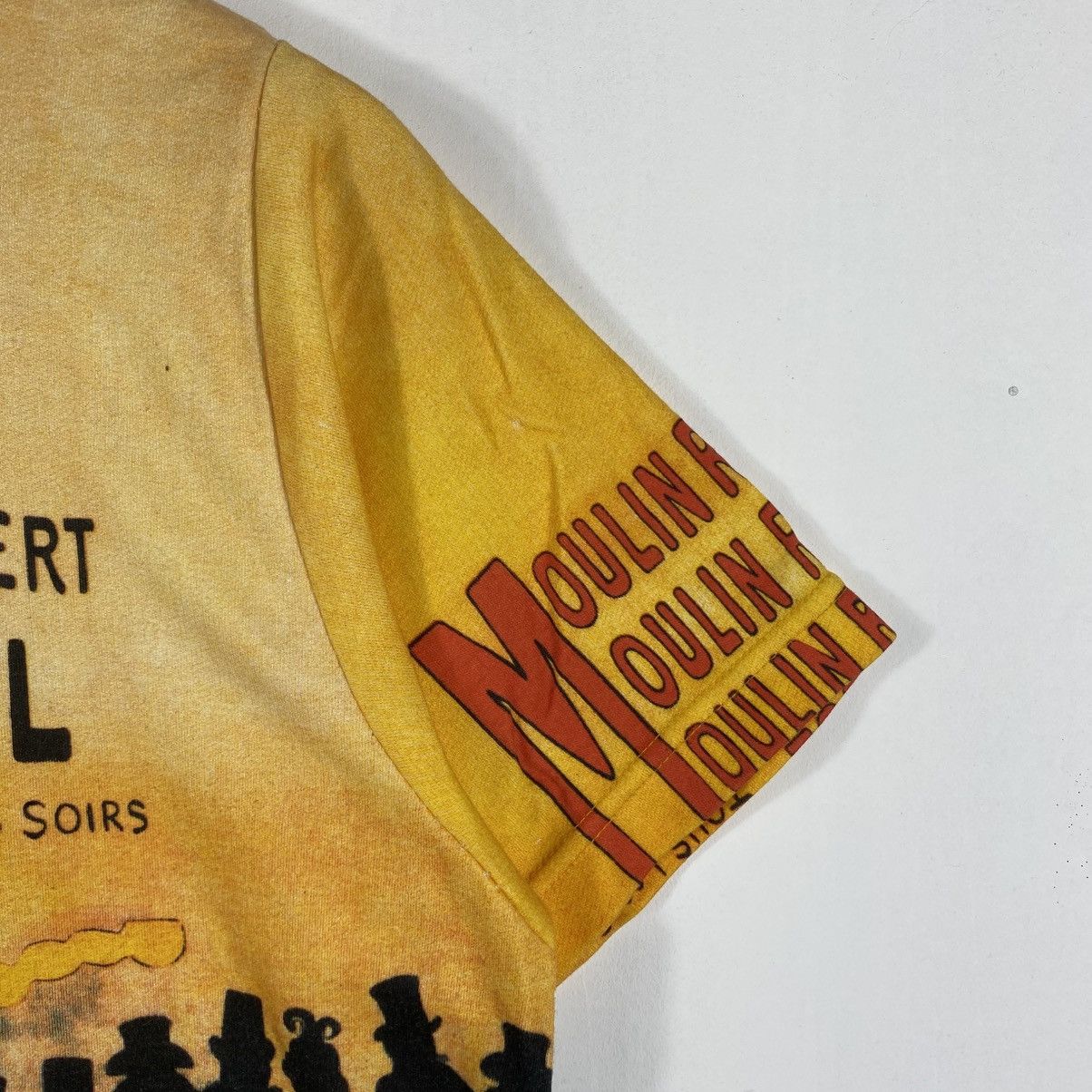 Vintage Vintage 90's MOULIN ROUGE But Life Is Beautiful Art Tee Size US L / EU 52-54 / 3 - 3 Thumbnail