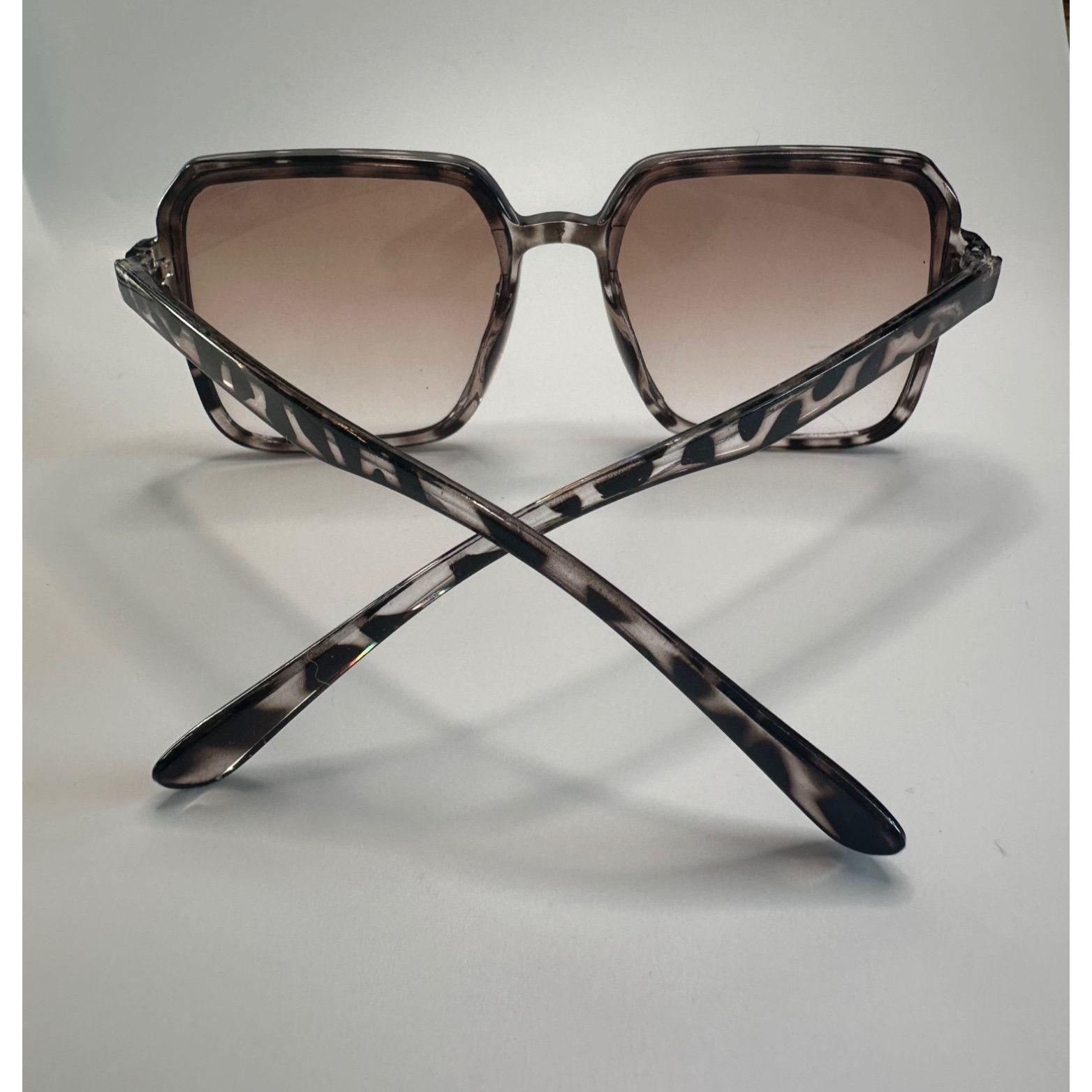 Other Women's Sunglasses with Large Frames Size ONE SIZE - 13 Thumbnail