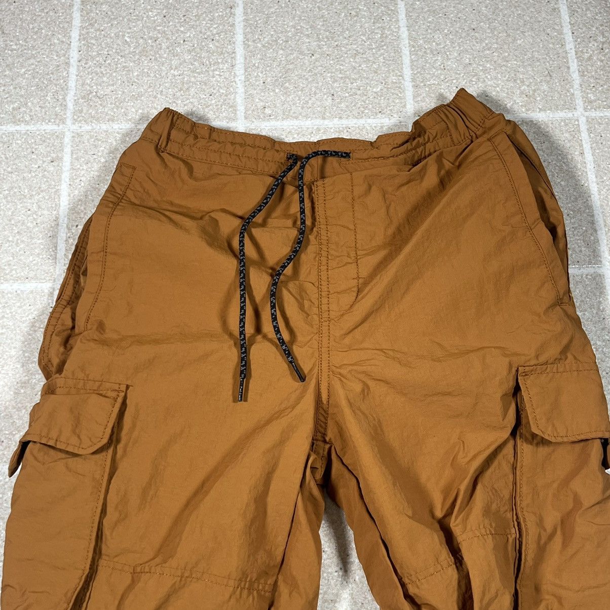 Other Lckr Nylon Tan Cargo Pants Size Small Size US 28 / EU 44 - 2 Thumbnail
