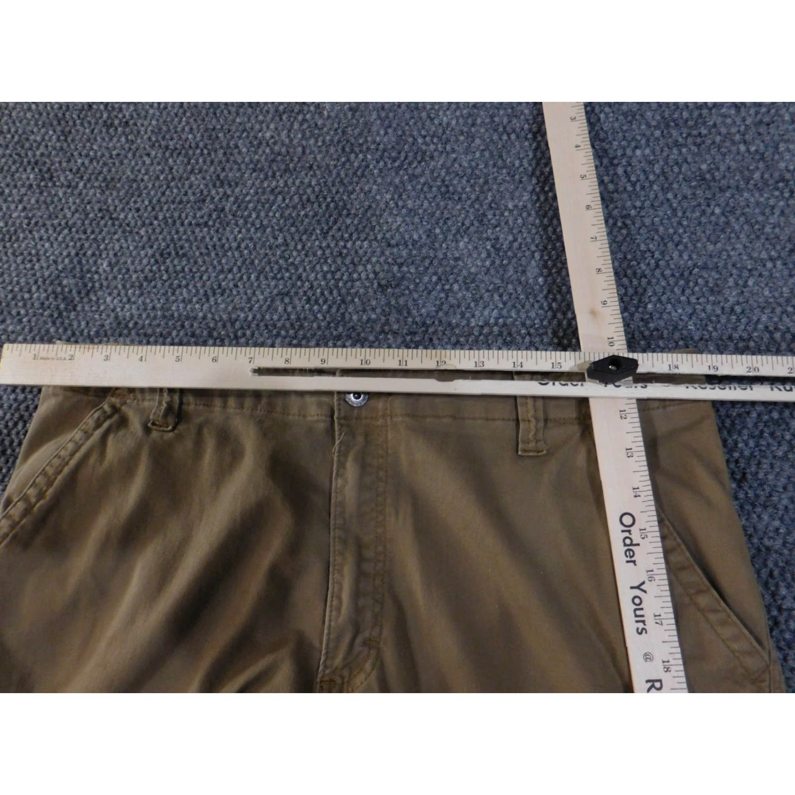 Wrangler Wrangler Cargo Pants Mens 38x32 Khaki Regular Tapered Beige Outdoors Utility Pants straight leg Workwear Casual 38x32 Mens Beige Cargo Pants Wrangler Size US 38 / EU 54 - 6 Thumbnail