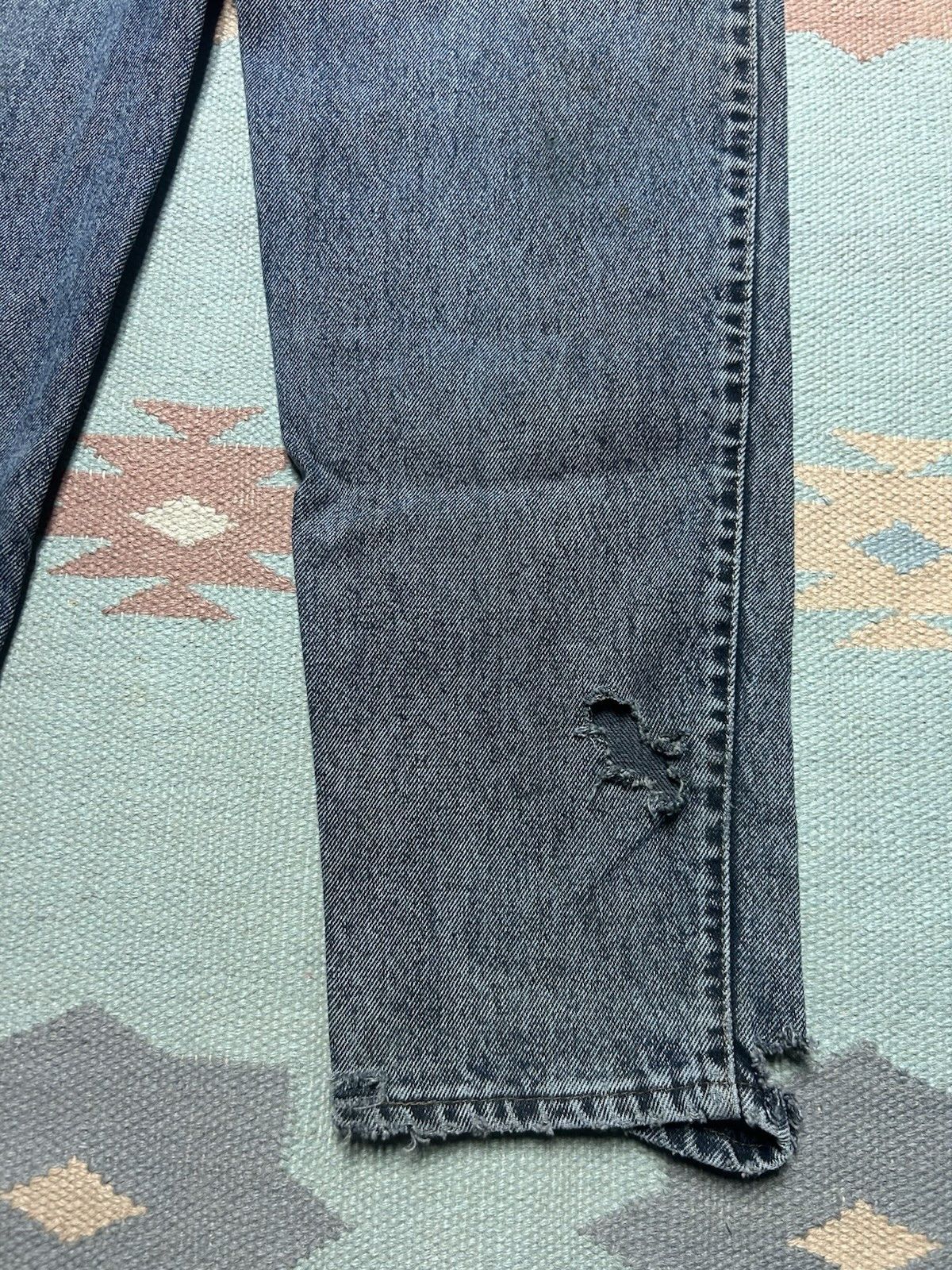 Vintage 90s Levi’s silvertab jeans dark tapered distressed USA 27x33 Size 27" / US 4 / IT 40 - 9 Thumbnail