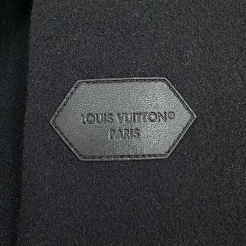 Louis Vuitton Louis Vuitton 22 coats with black lining logo and full pri Size XXS / US 00 / IT 34 - 5 Thumbnail