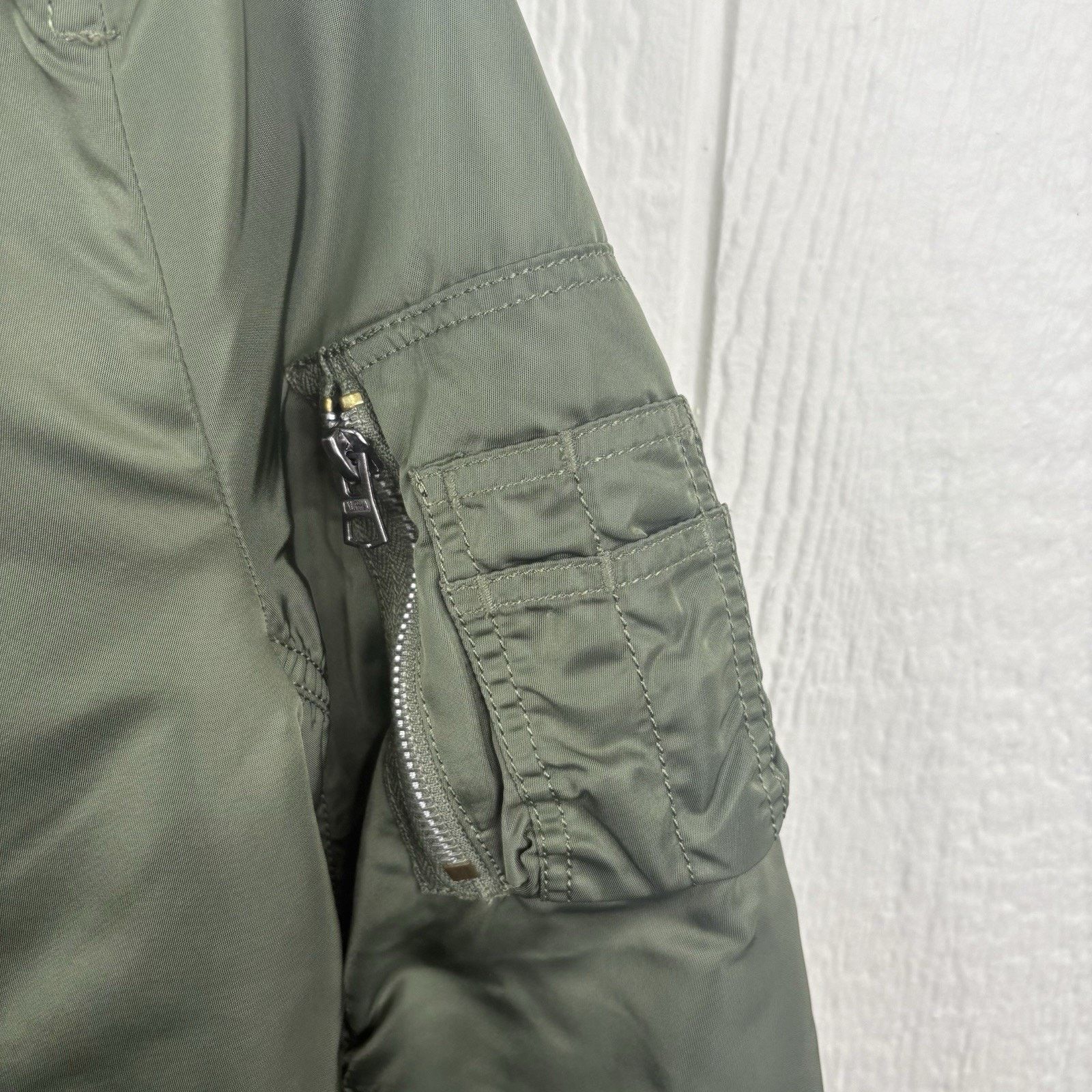 Alpha Industries Alpha Industries Bomber Jacket Mens Small Green USAF Size US S / EU 44-46 / 1 - 6 Thumbnail
