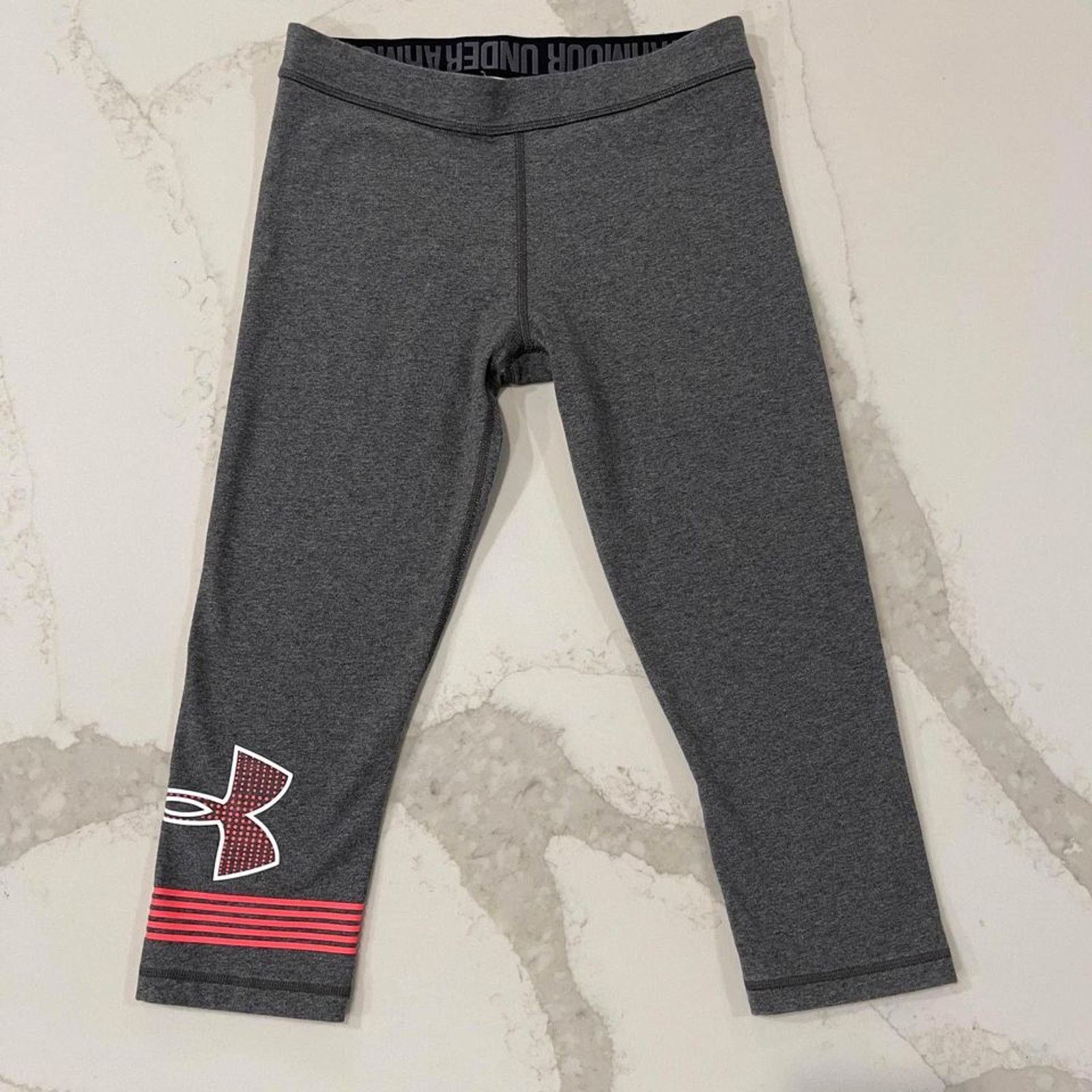 Under Armour Under Armour Gray Capri Activewear Leggings Women's Small Size 28" / US 6 / IT 42 - 1 Thumbnail