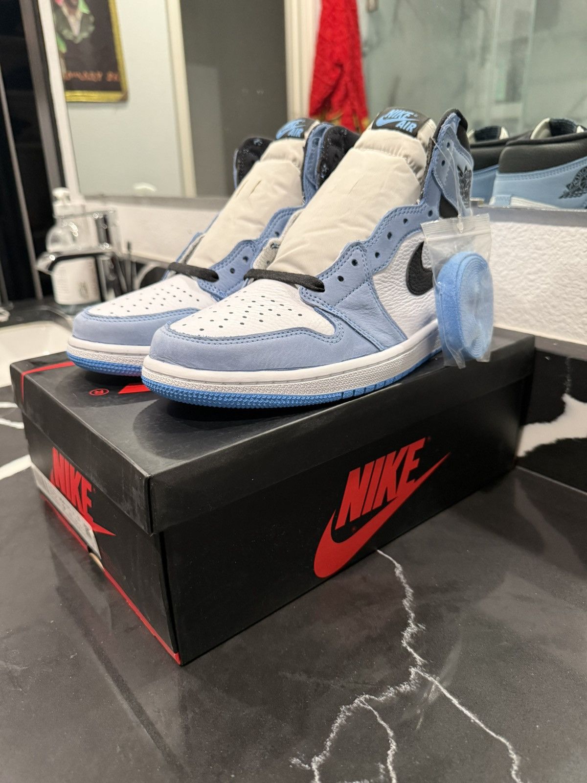 Nike Carolina blue Jordan 1s Size US 9.5 / EU 42-43 - 2 Thumbnail