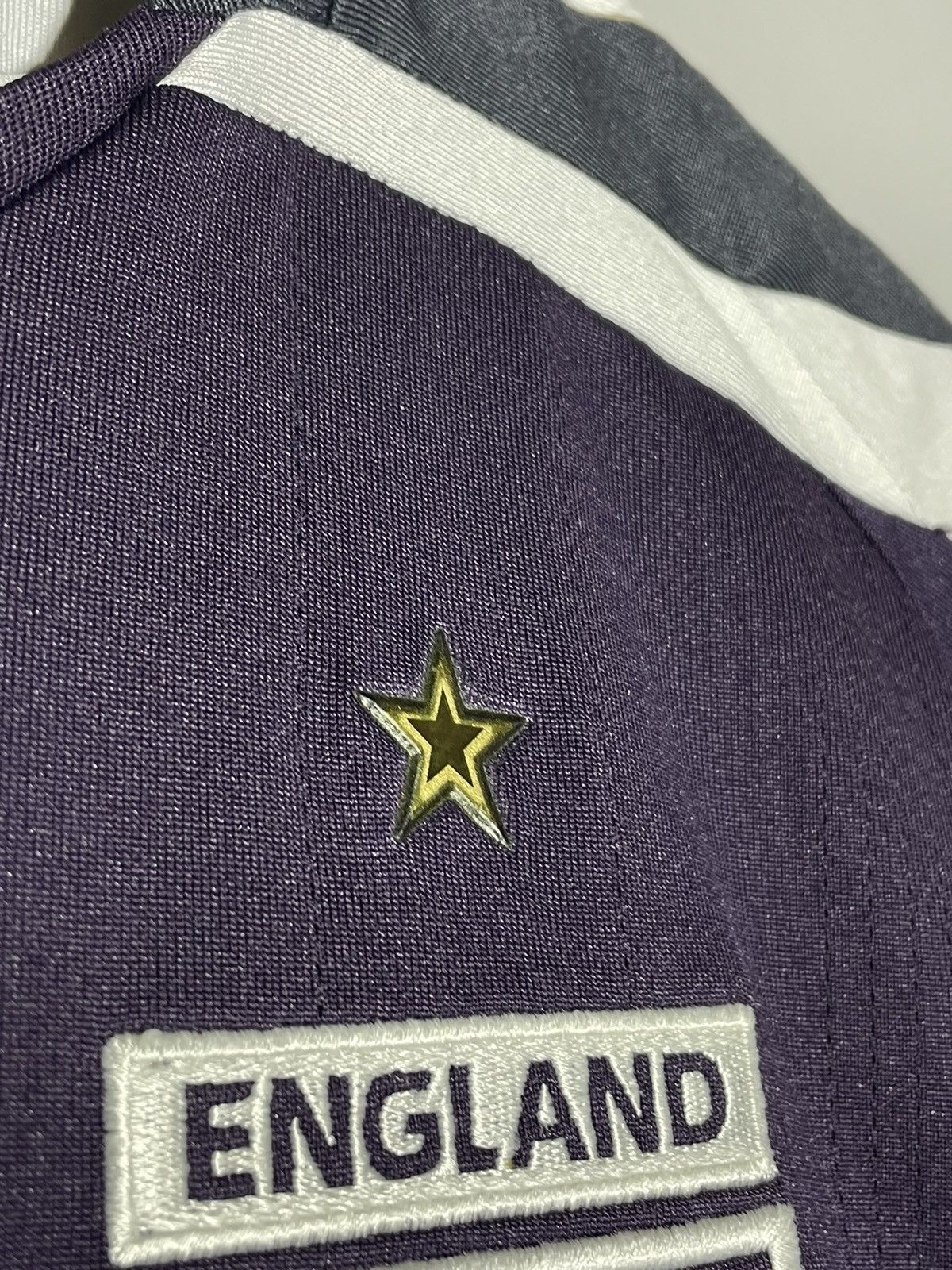 Umbro England Goalkeeper Umbro 2008 Home Y2k Football Shirt Size US M / EU 48-50 / 2 - 5 Thumbnail