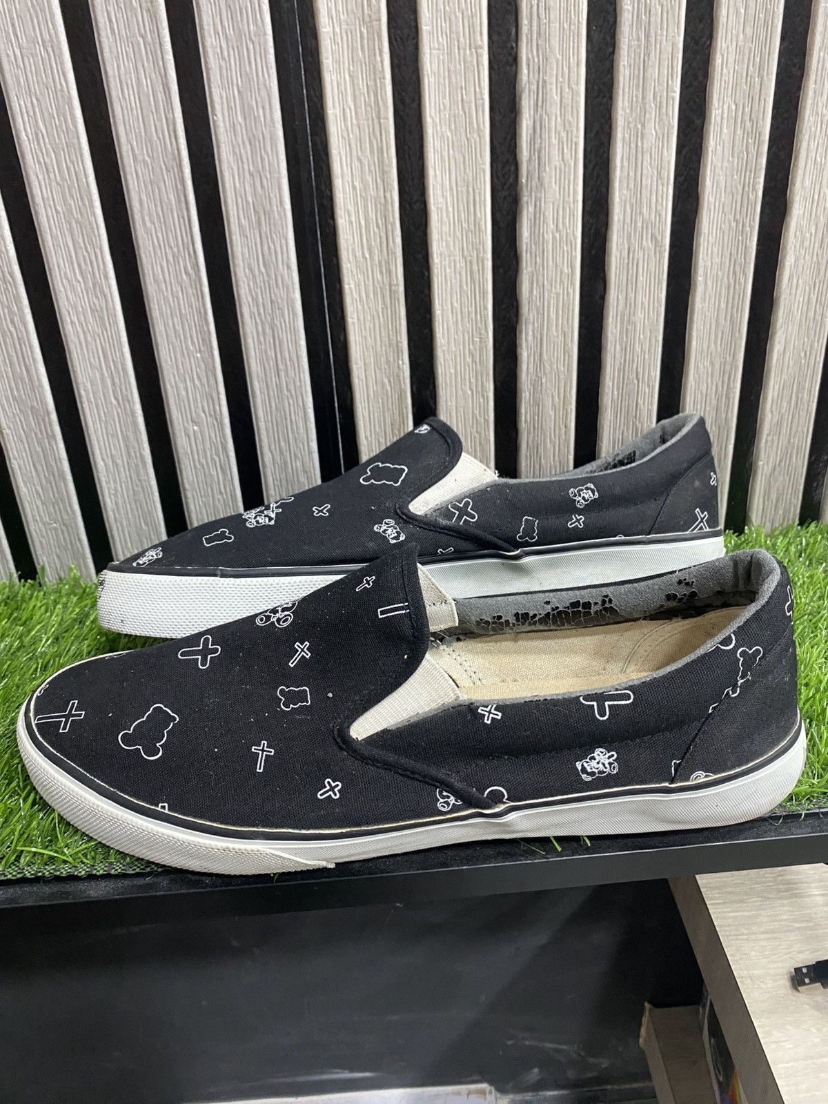 Undercover Undercover Slip On Size US 8.5 / EU 41-42 - 1 Thumbnail