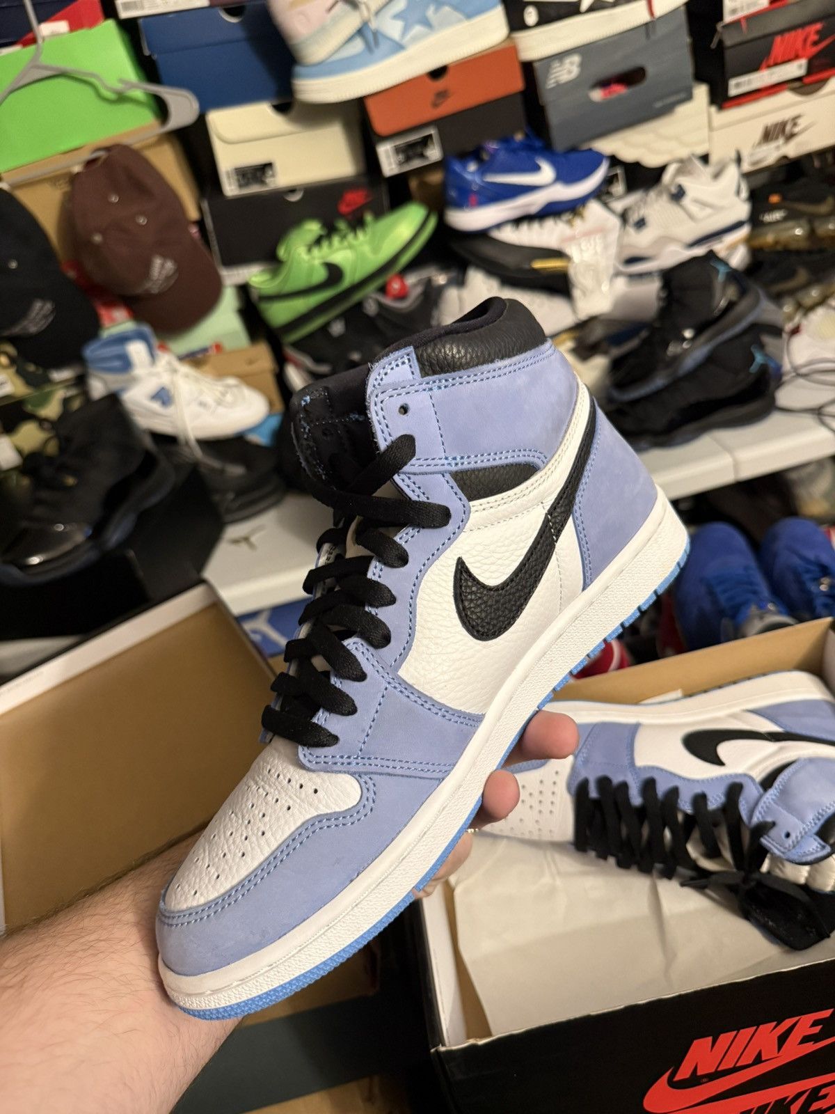 Jordan Brand Jordan retro 1 university blue sz 9.5 Size US 9.5 / EU 42-43 - 3 Thumbnail