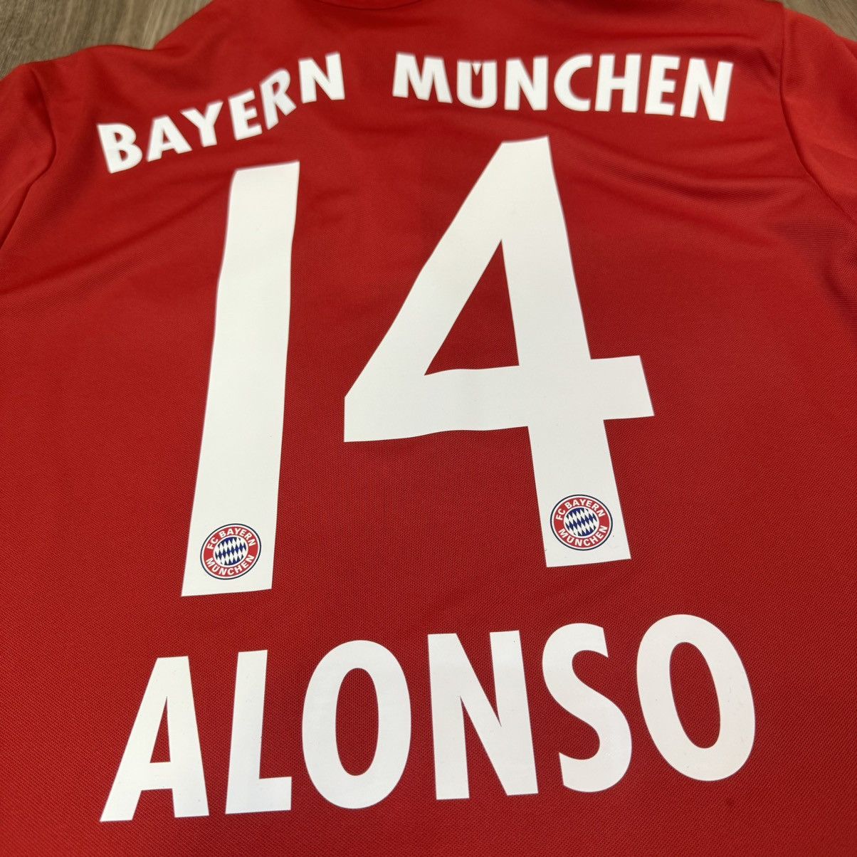 Adidas Bayern Munich 16/17 home shirt #14 Alonso (Bnwt) Size US S / EU 44-46 / 1 - 6 Thumbnail
