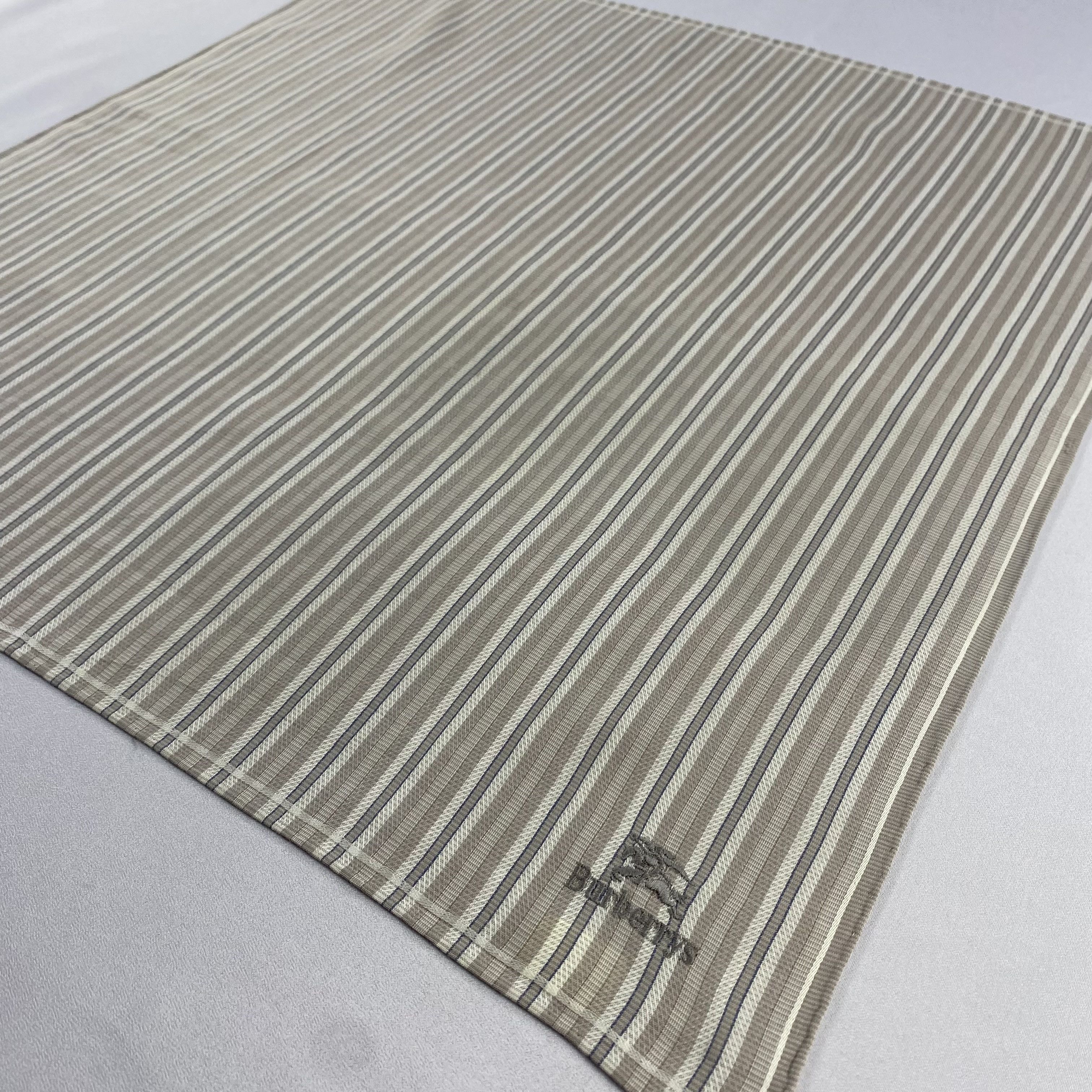 Burberry × Vintage Burberry Handkerchief / Neckerchief / Bandana-P745 Size ONE SIZE - 2 Thumbnail