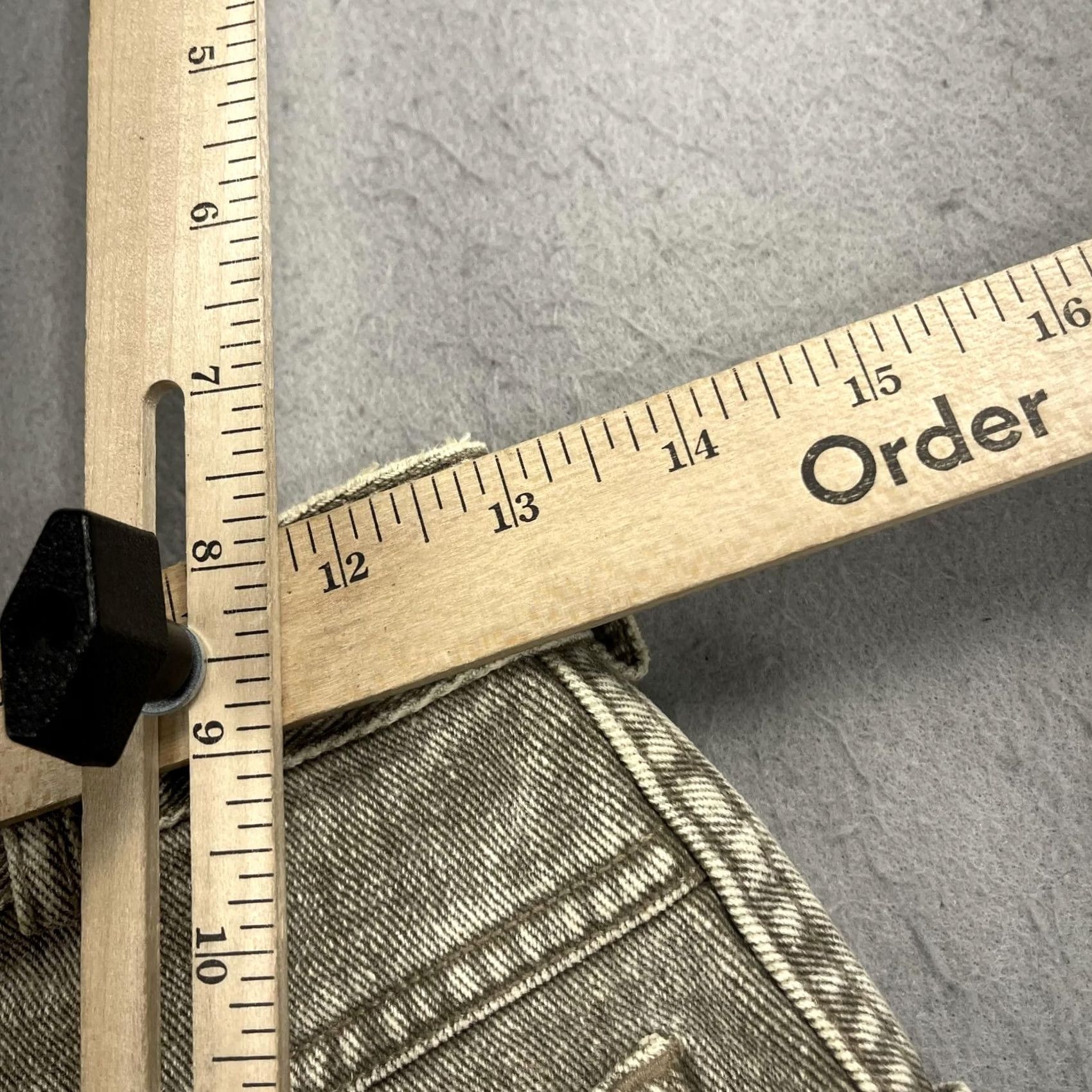 Banana Republic VINTAGE Banana Republic Skirt Womens 8 Gray Denim A-Line Knee Length 80s 90s Casual Slit Pockets Button Cap Notes: Cotton, Zip Mens Womens Girls Boys Size 30" / US 8 / IT 44 - 6 Thumbnail