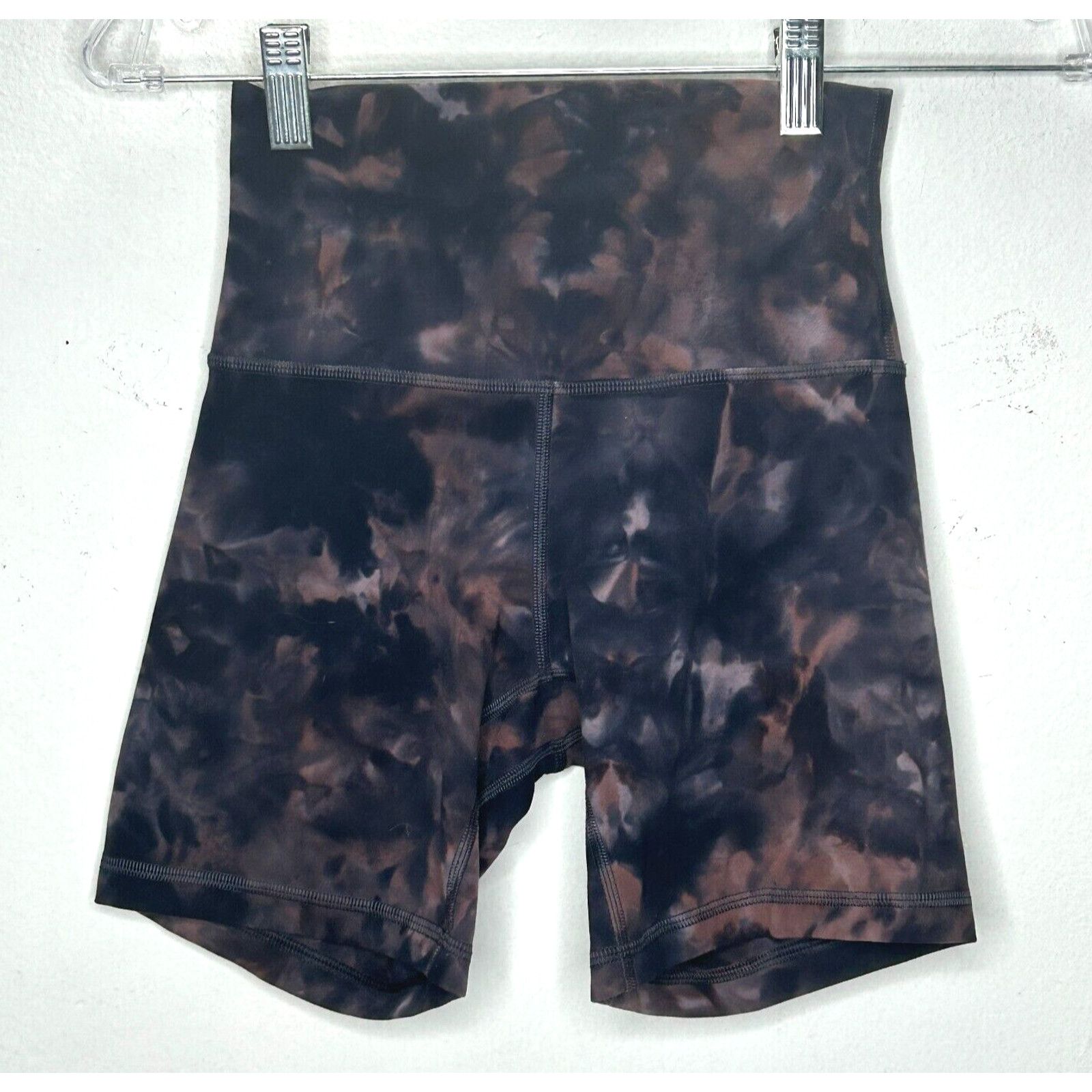Lululemon Lululemon Diamond Dye Graphite Gray Pastel High-Rise Short 2 Size 26" / US 2 / IT 38 - 1 Thumbnail