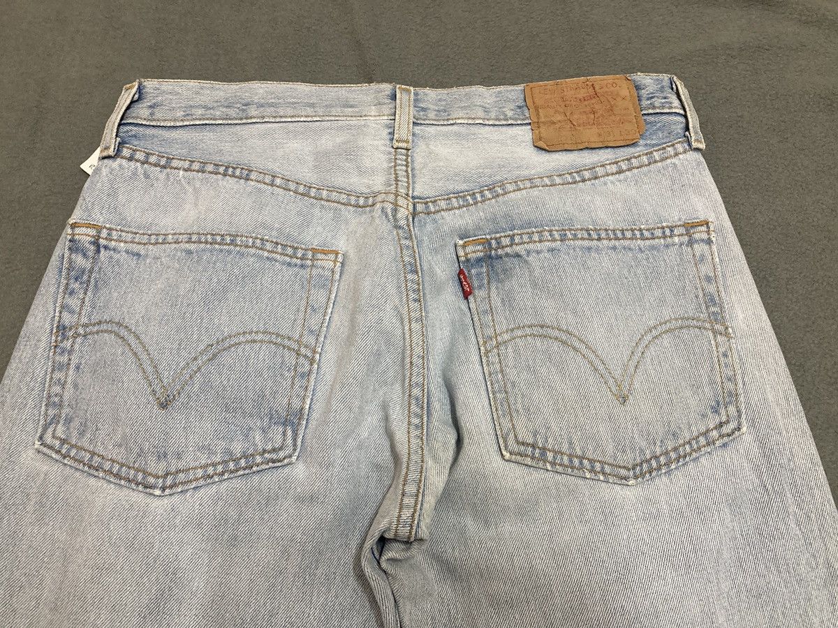 Levi's Vintage Y2K Levis 501 jeans Made in Guatemala Size US 31 - 11 Thumbnail