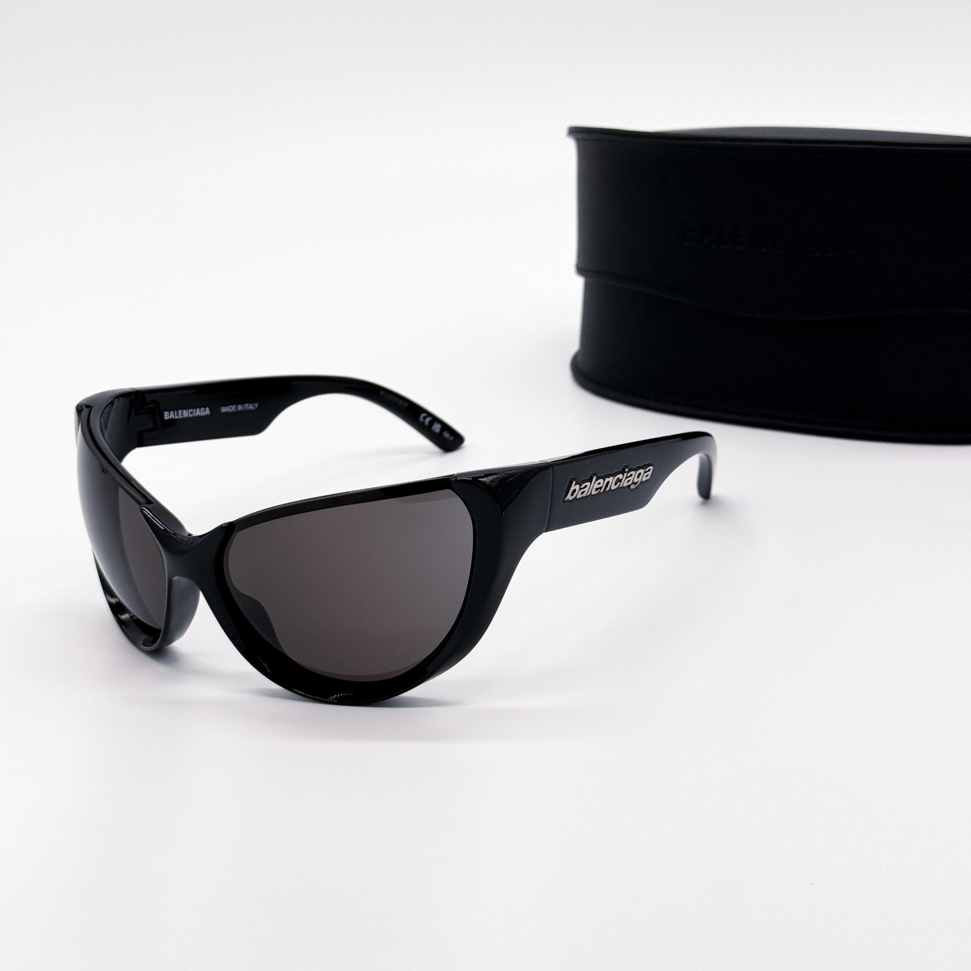 Balenciaga NEW BALENCIAGA BB0201S 001 SUNGLASSES BLACK OVERSIZED WOMEN Size ONE SIZE - 2 Thumbnail