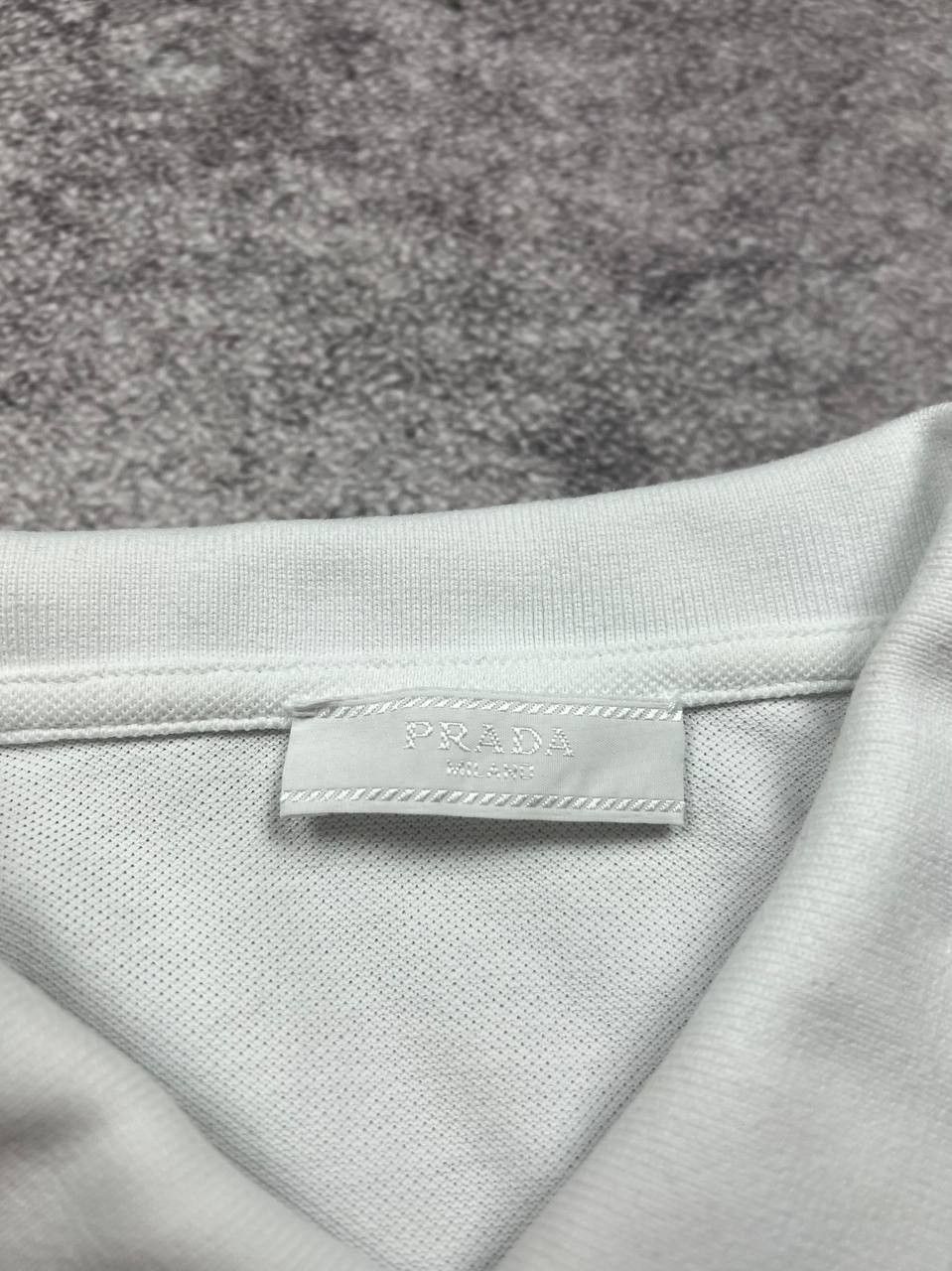 Prada Prada Polo White Tab T-Shirt Luxury Size US L / EU 52-54 / 3 - 8 Thumbnail