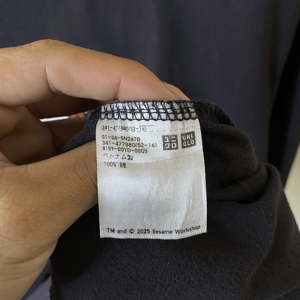 Uniqlo Uniqlo UT x Sesame Street Collaboration Dark Grey T Shirt Size US M / EU 48-50 / 2 - 4 Thumbnail