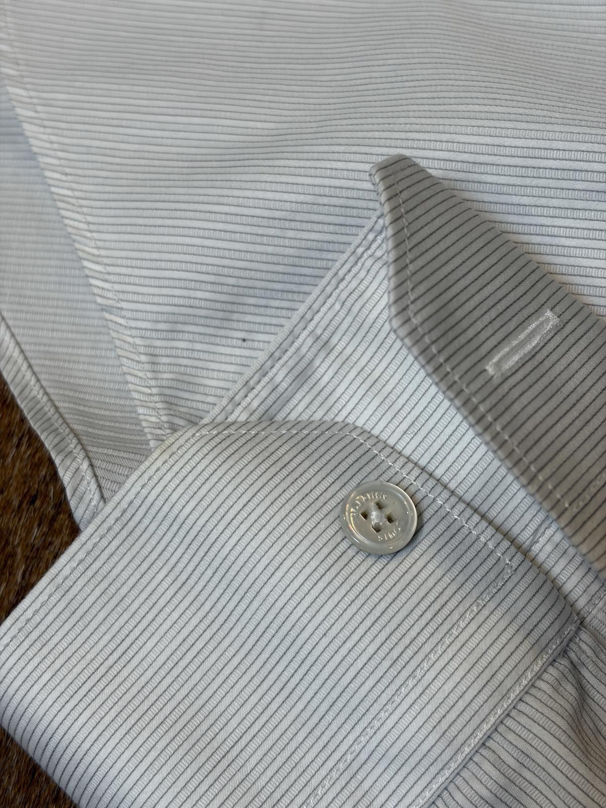 Louis Vuitton Louis Vuitton White Pinstripe Shirt Size US M / EU 48-50 / 2 - 8 Thumbnail