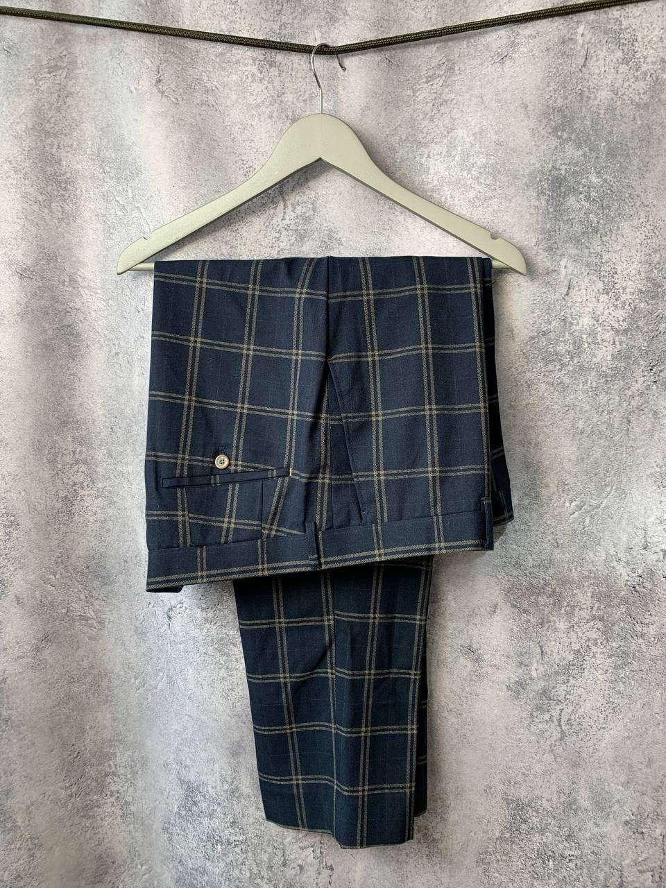 Designer House of Cavani Vest + Pants Suit Size 48R - 10 Thumbnail