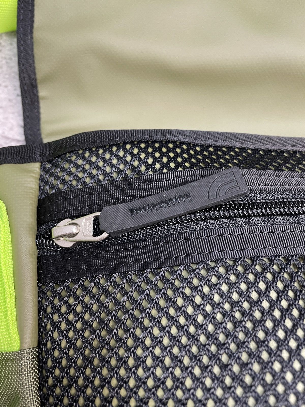 The North Face Vintage The North Face Messenger Bag 00s Sling Bag Drill Size ONE SIZE - 9 Thumbnail