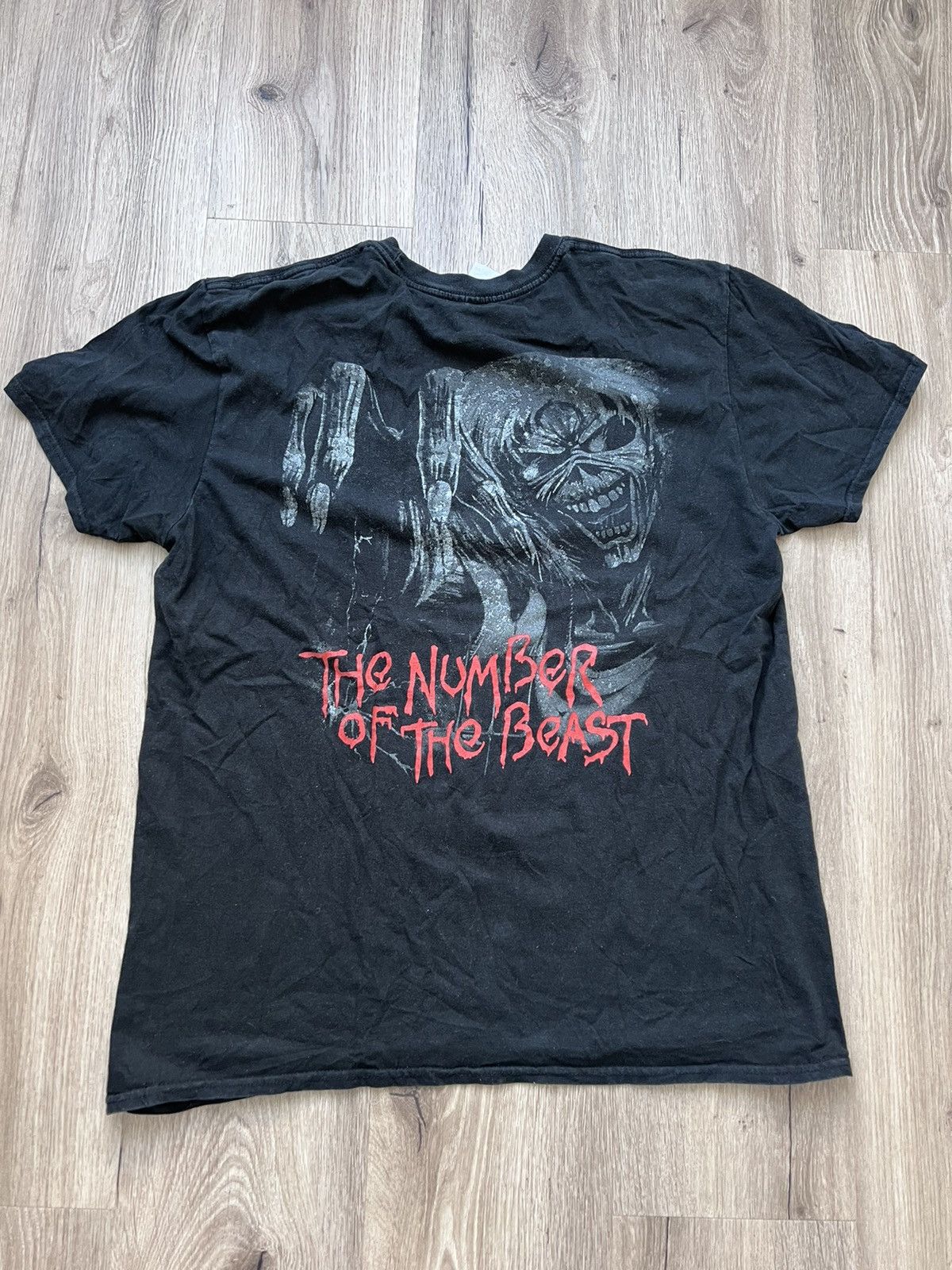 Band Tees × Iron Maiden × Vintage Vintage IRON MAIDEN Number of the Beast Black Tee Size US XL / EU 56 / 4 - 2 Thumbnail
