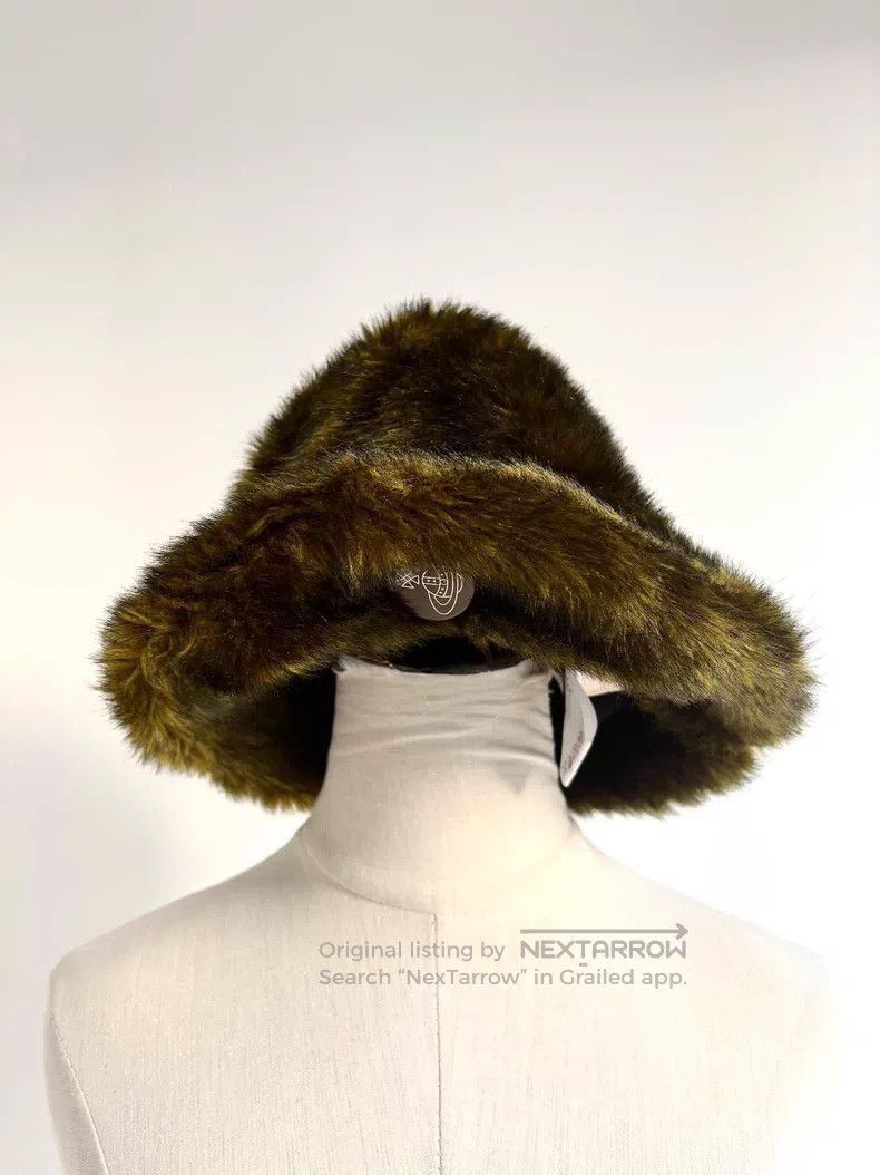 Vivienne Westwood Vivienne Westwood Yellow-Green Faux Fur Saturn Buckle Cloc Size ONE SIZE - 2 Thumbnail