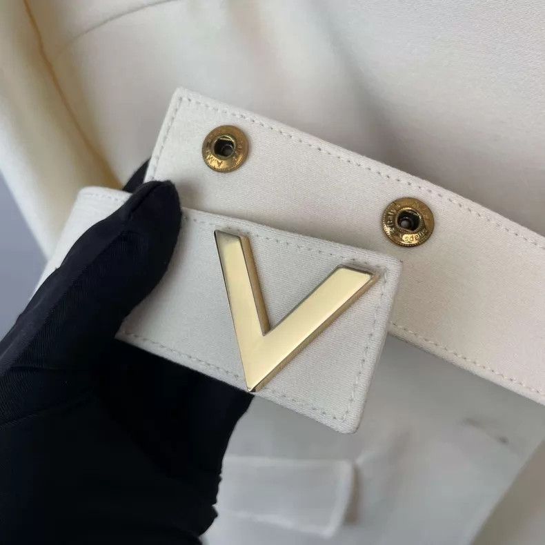 Other Valentino The trench coat is white Size XS / US 0-2 / IT 36-38 - 8 Thumbnail