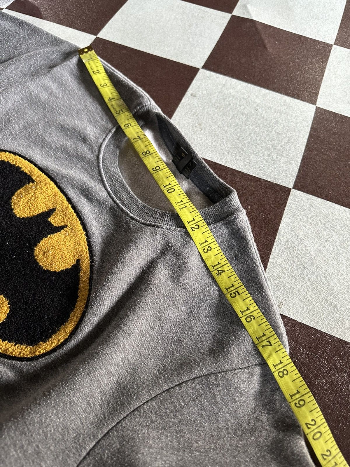 DC Comics Batman center logo sweatshirt Size US L / EU 52-54 / 3 - 9 Thumbnail