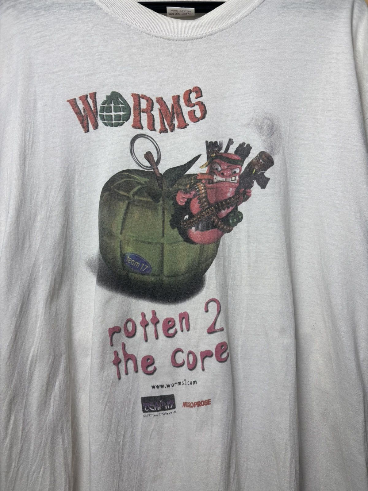 Vintage Vintage 90s Worms 2 Rotten 2 Microsoft game T-Shirt XL Size US XL / EU 56 / 4 - 3 Thumbnail