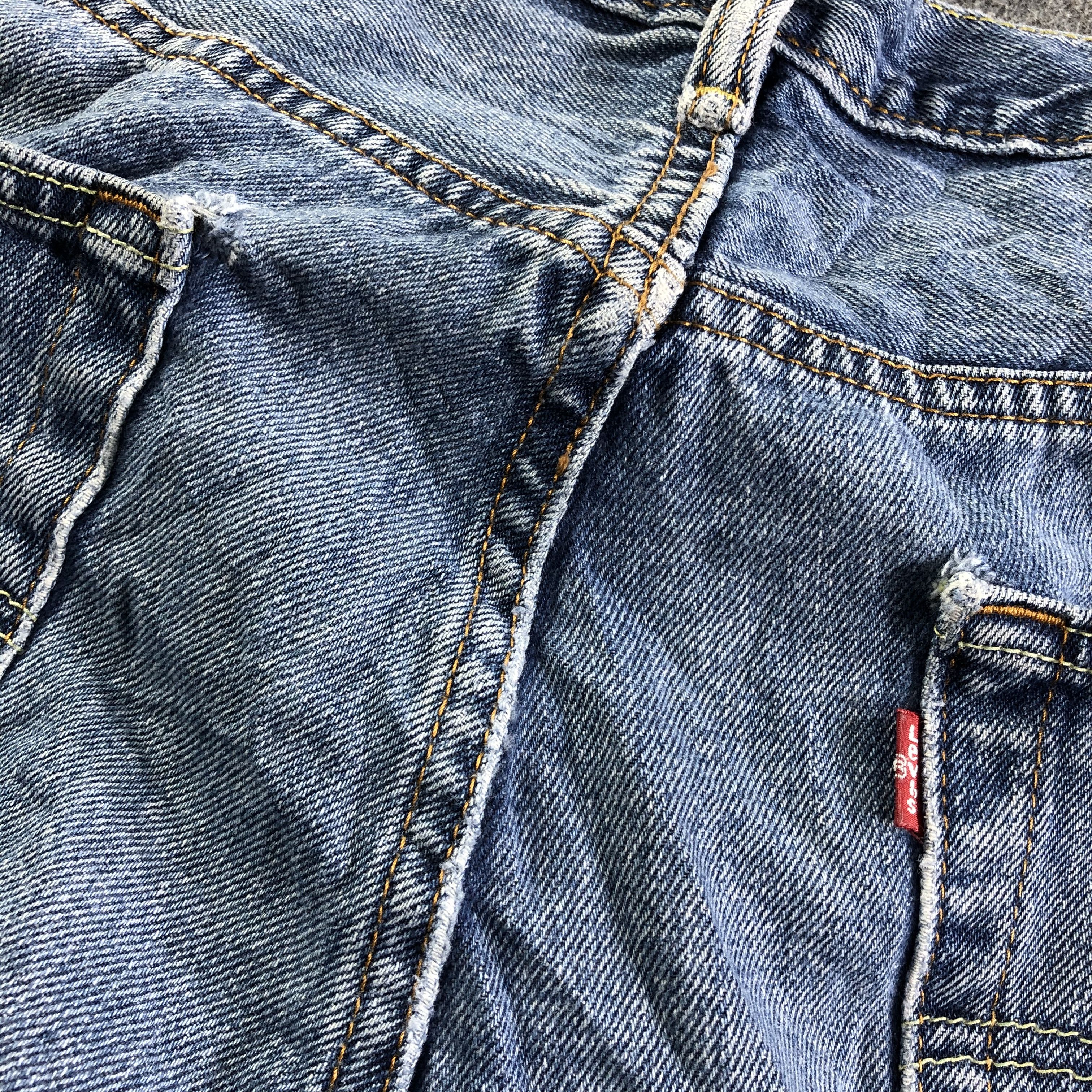 Levi's Vintage Blue Wash Levis 550 Jeans-J4322 Size US 33 - 10 Thumbnail